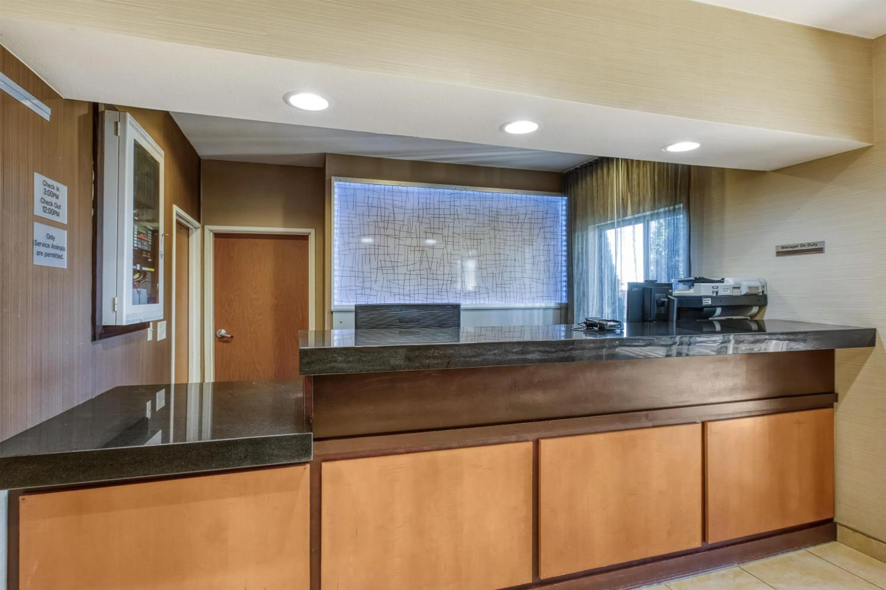 Lobby or reception in SureStay by Best Western Mount Pleasant Racine