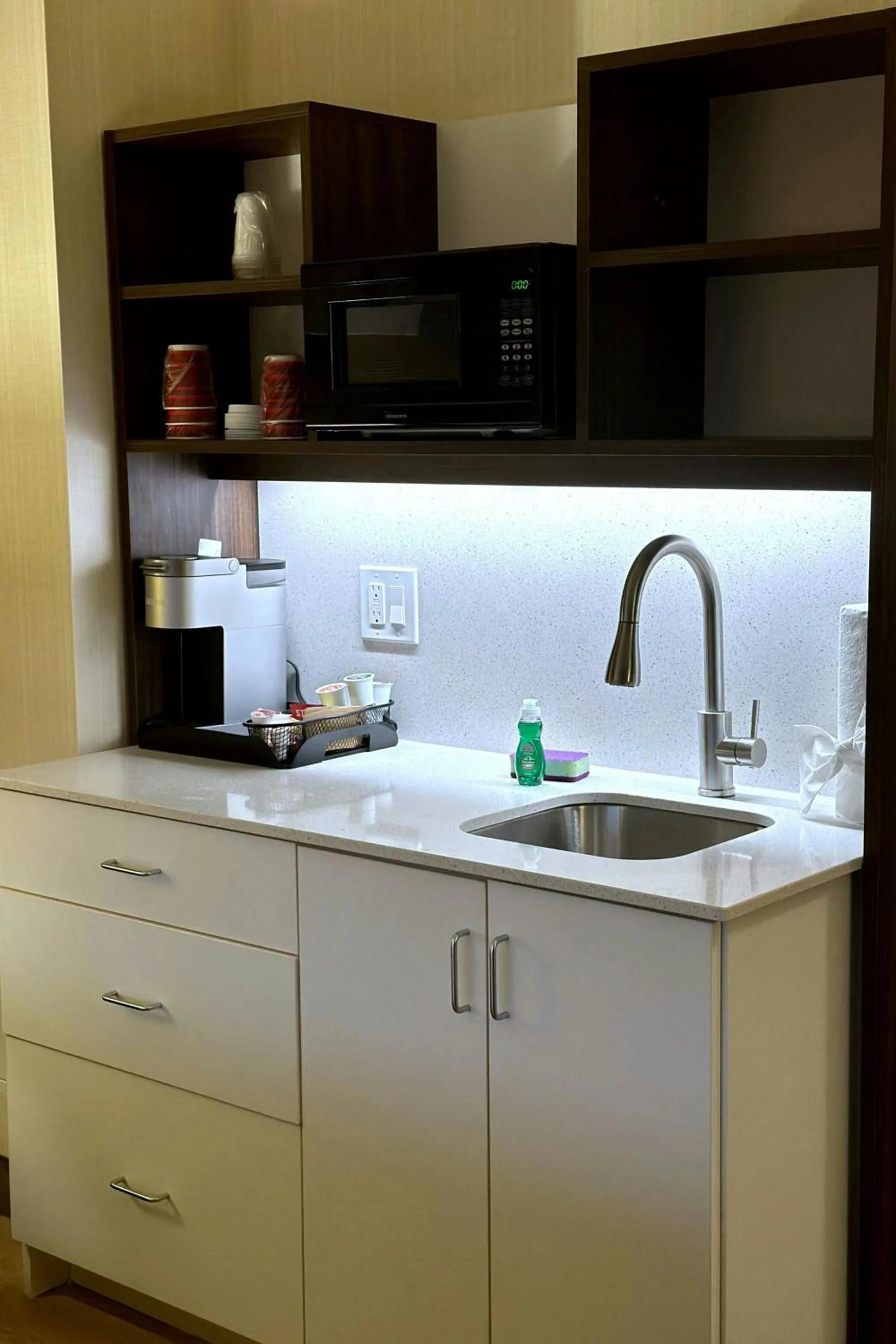 Kitchen or kitchenette in Delta Hotels by Marriott Mount Pleasant