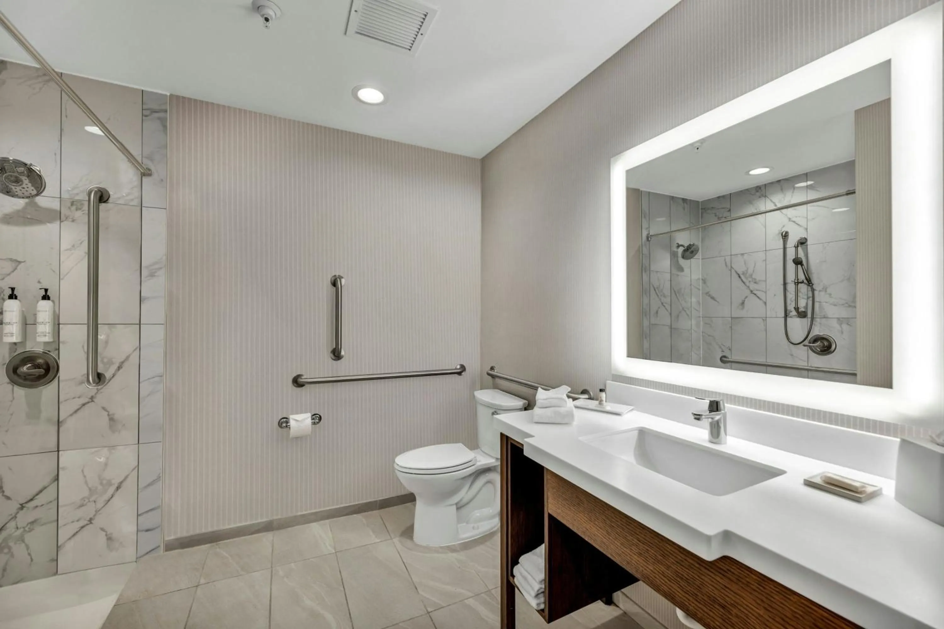 Bathroom in Delta Hotels by Marriott Mount Pleasant