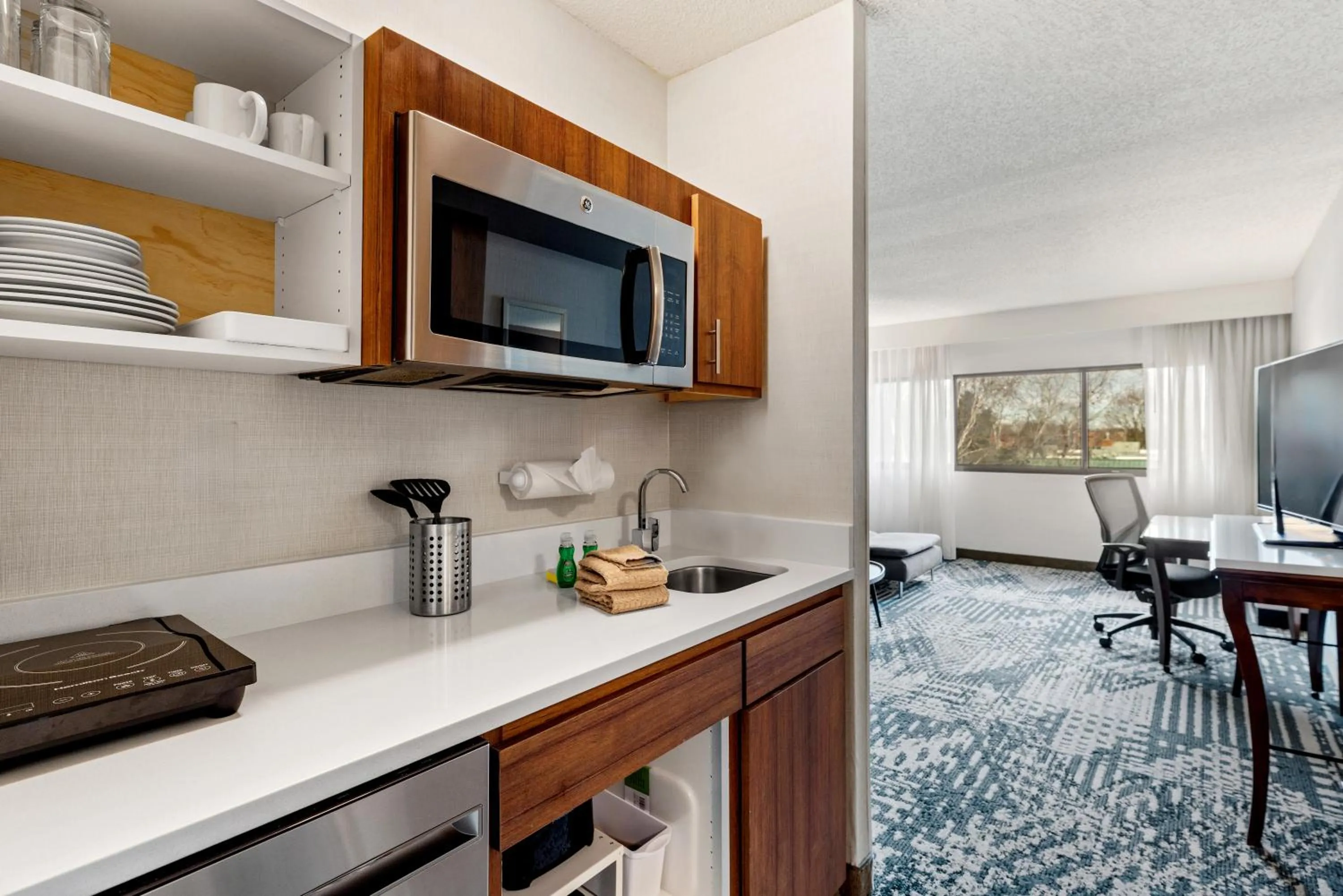 Kitchen or kitchenette in Delta Hotels by Marriott Mount Pleasant