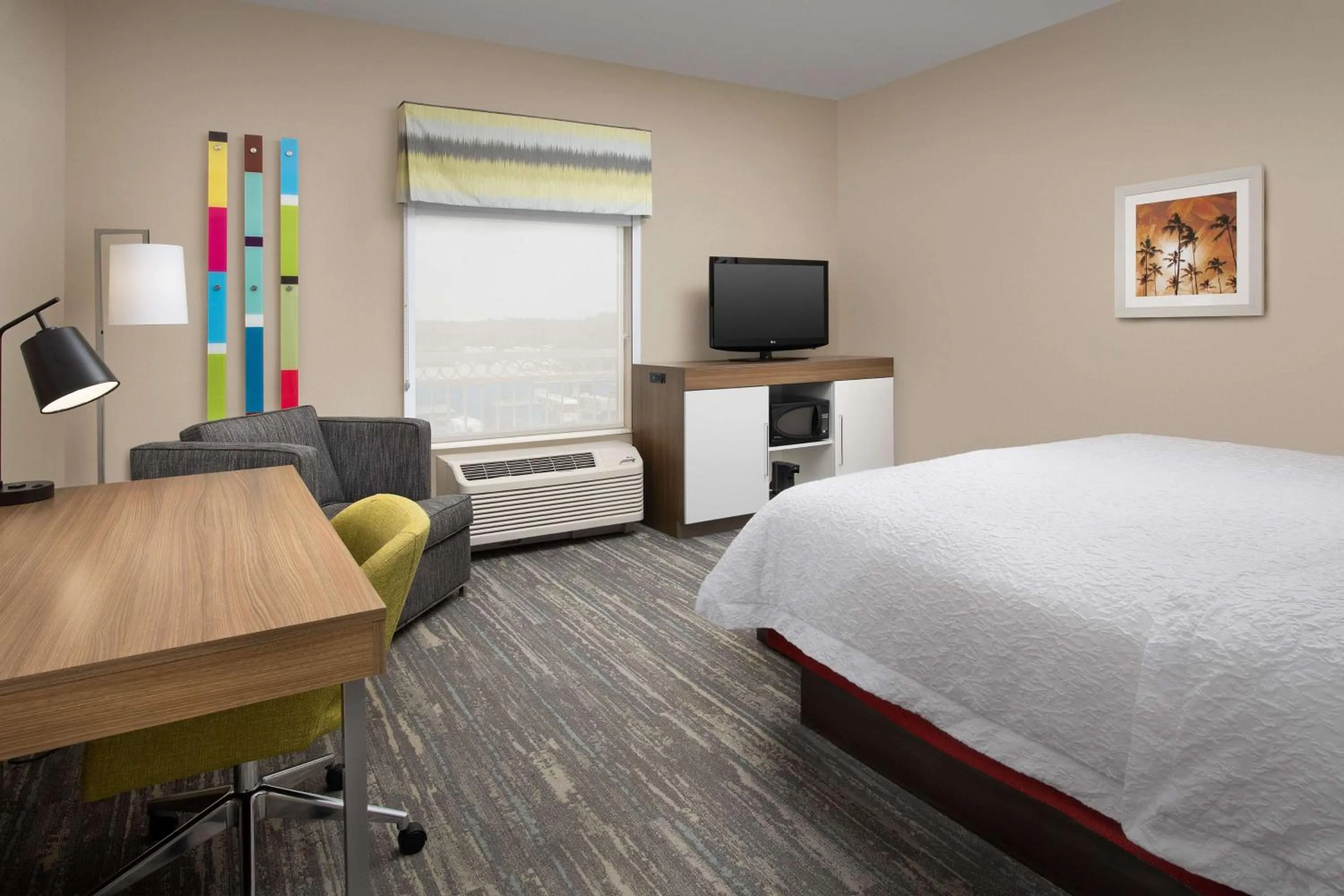 Bedroom, Bed in Hampton Inn & Suites Lake City