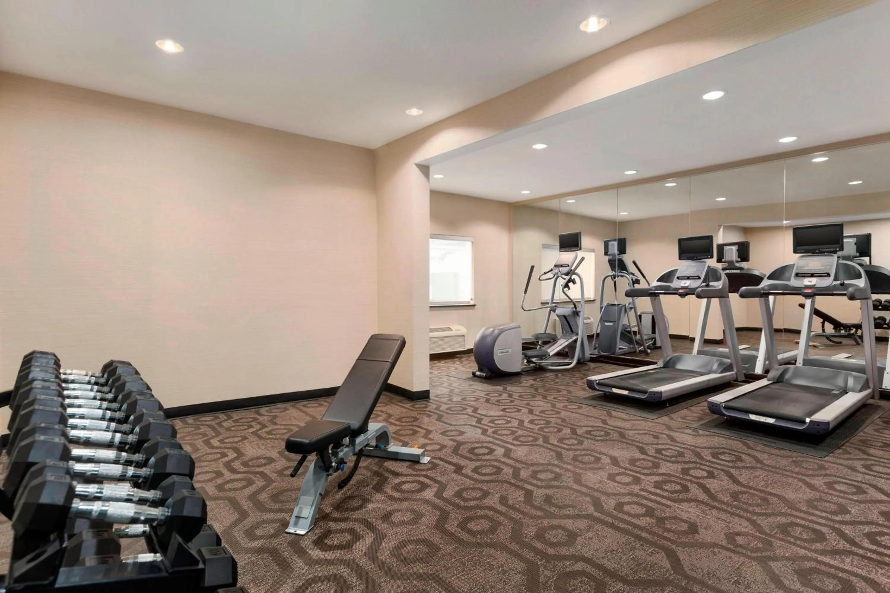 Fitness centre/facilities in Fairfield Inn & Suites by Marriott Mankato
