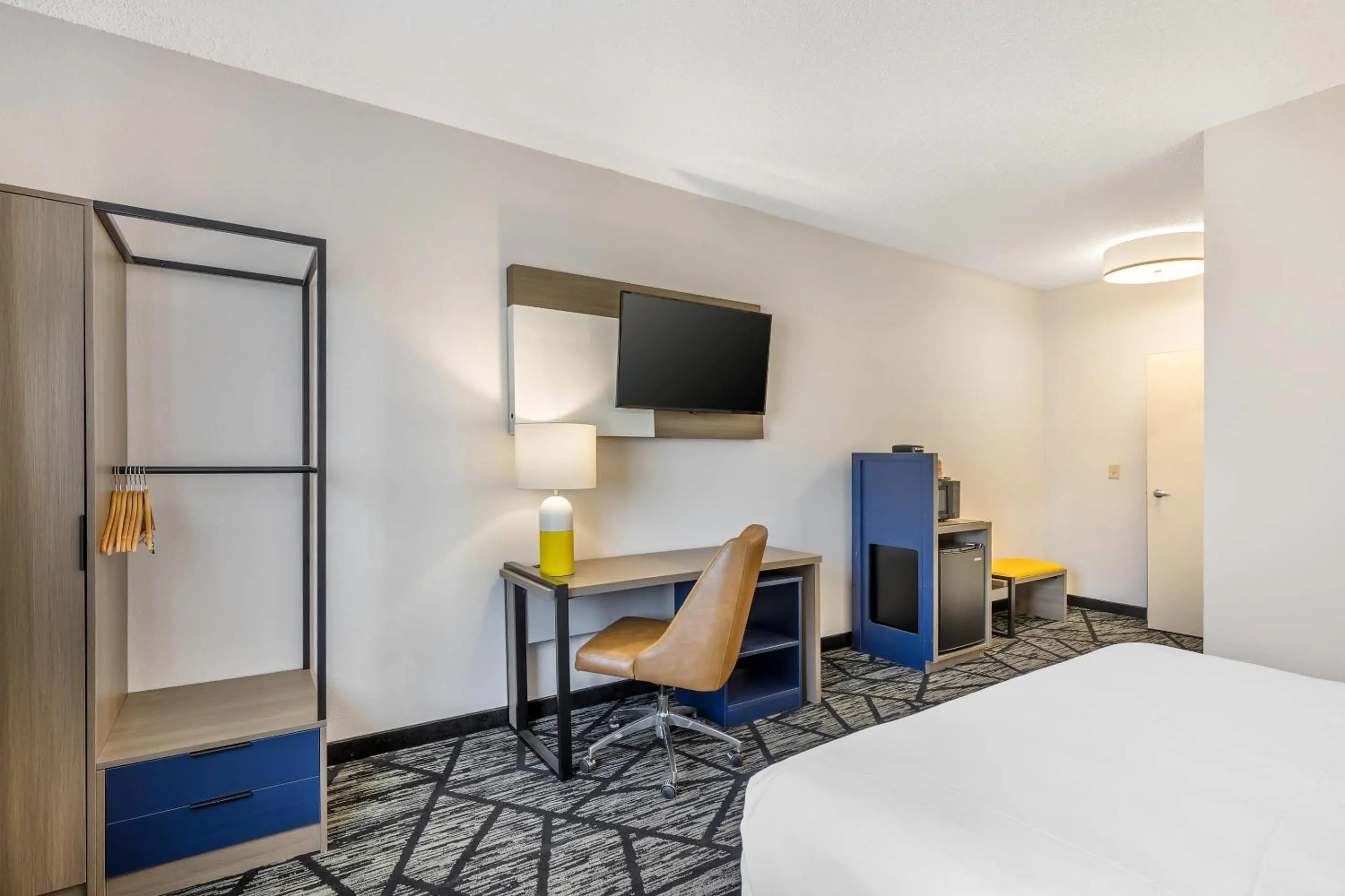 Bedroom in Comfort Inn Davenport East - Bettendorf