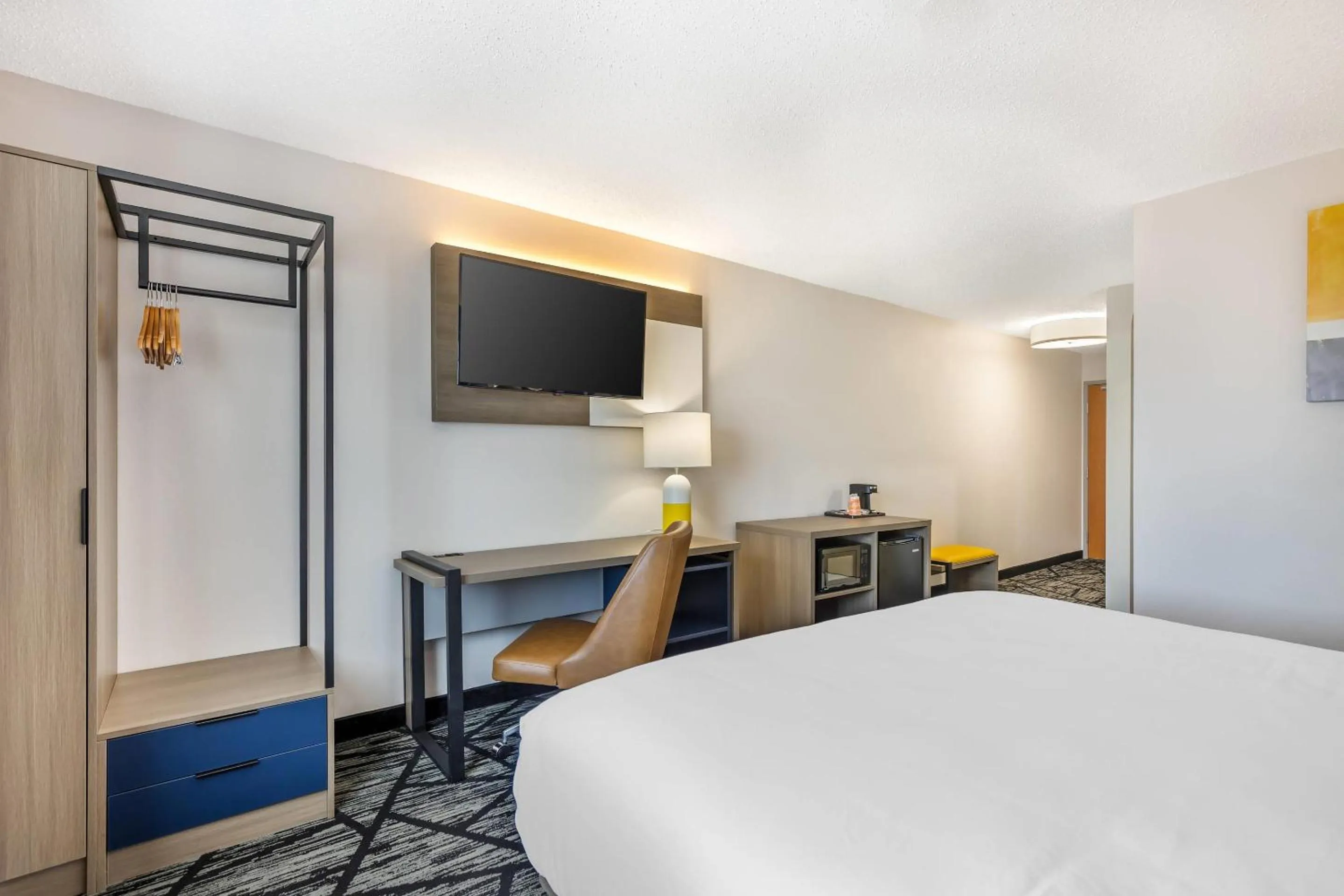 Bedroom in Comfort Inn Davenport East - Bettendorf