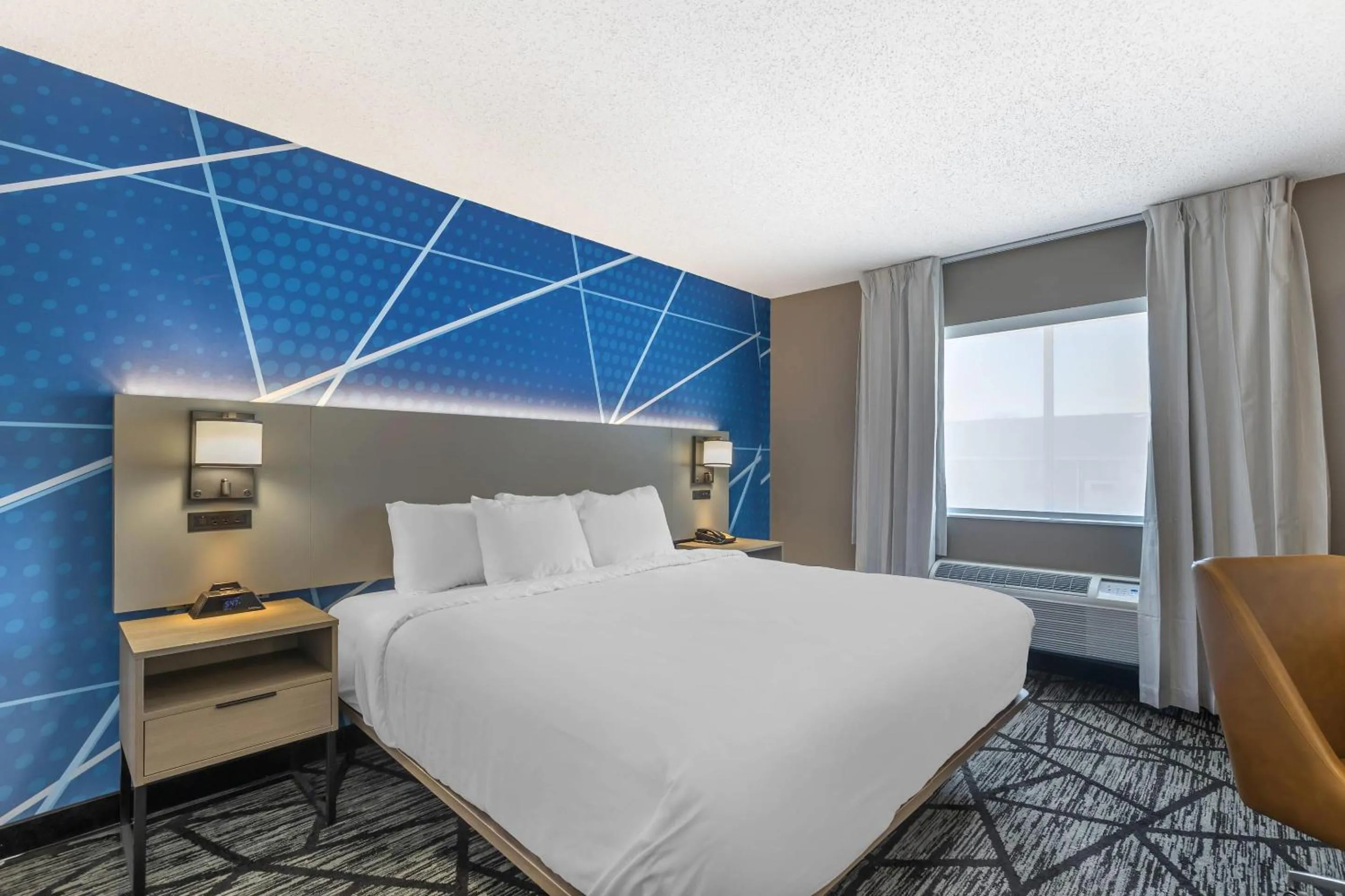 Bedroom in Comfort Inn Davenport East - Bettendorf