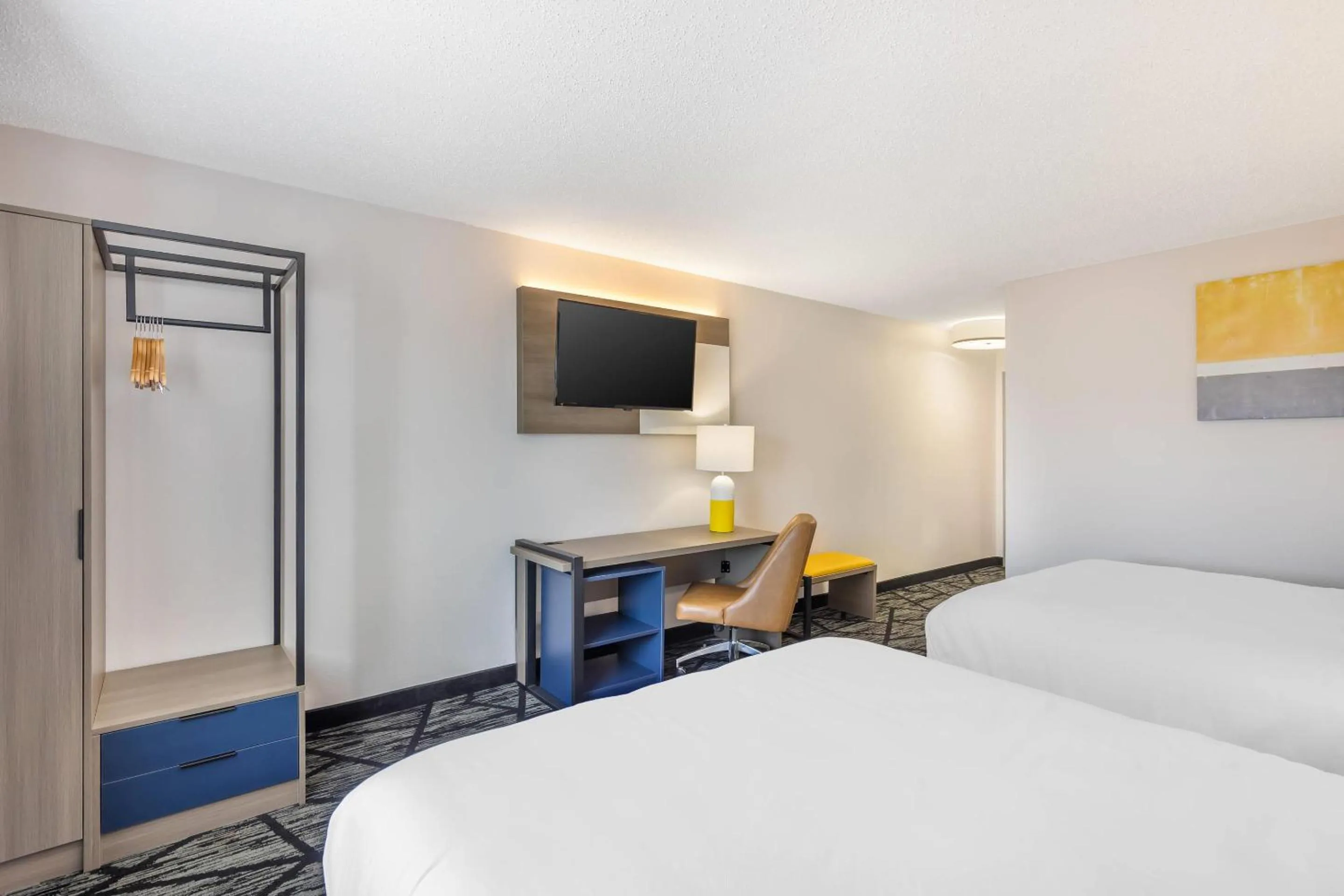 Bedroom in Comfort Inn Davenport East - Bettendorf