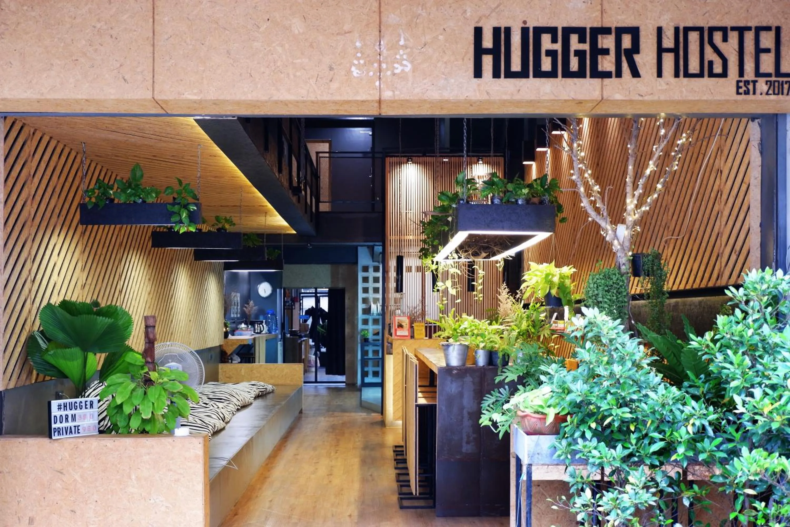 Facade/entrance in Hugger Hostel