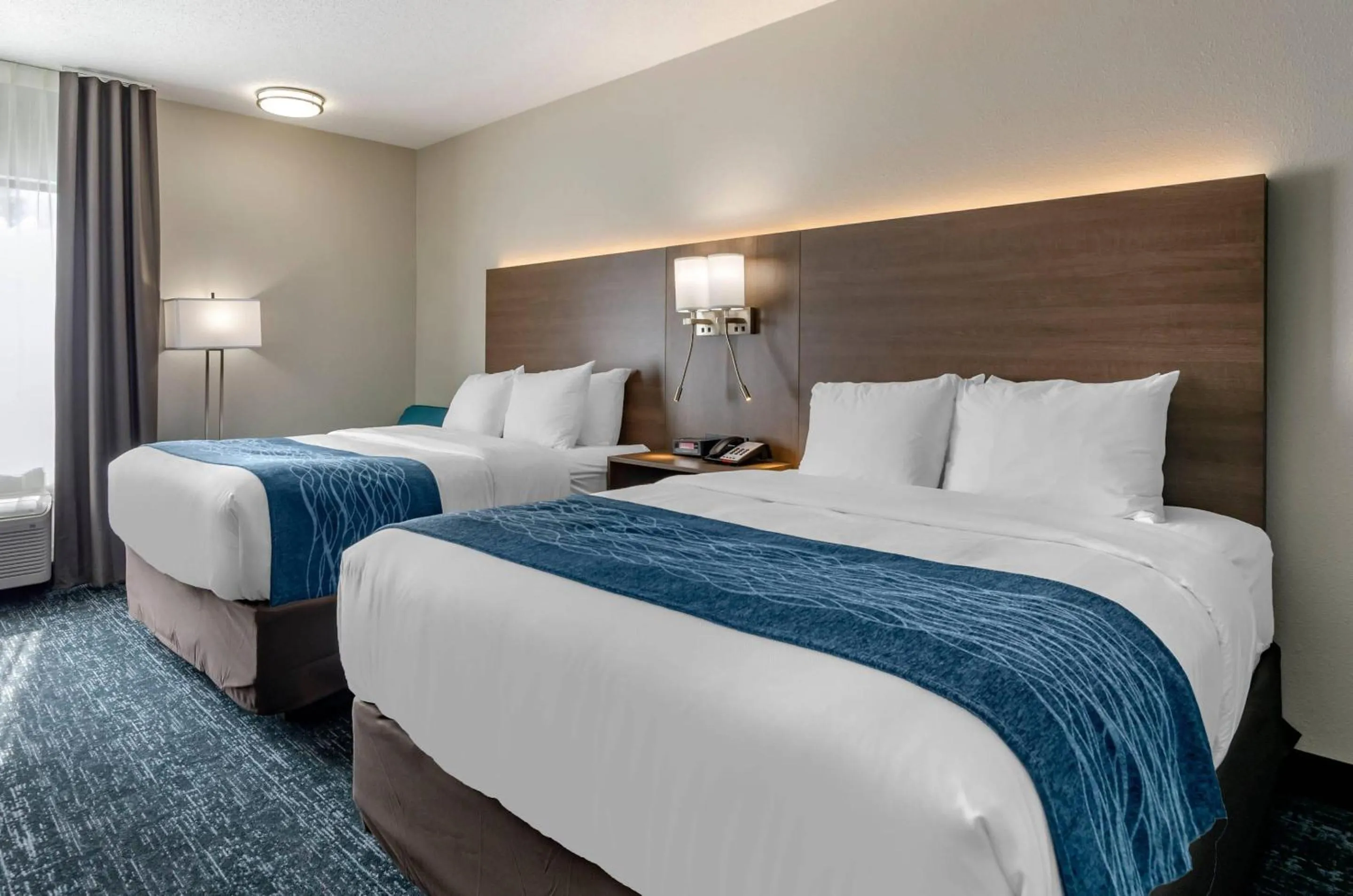 Bedroom, Bed in Comfort Inn & Suites Troutville-Roanoke North