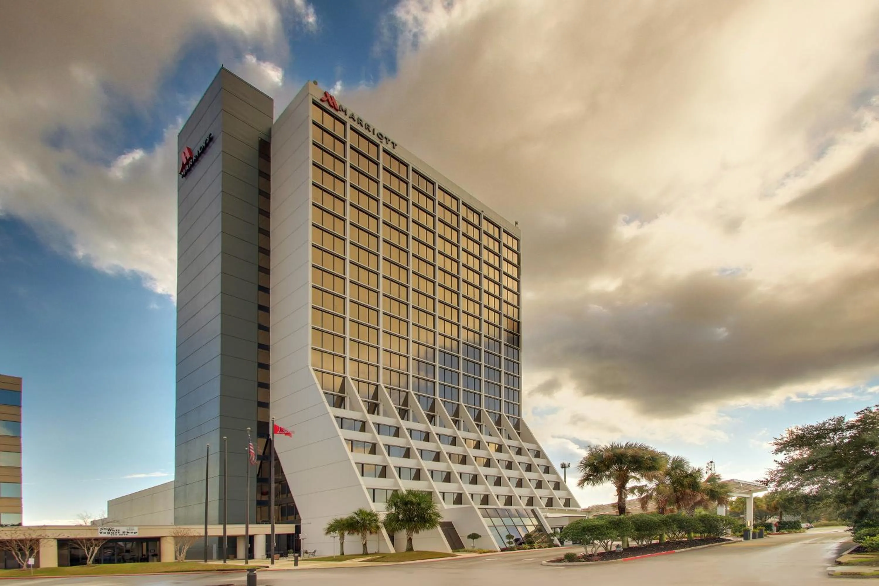 Property building in Mobile Marriott