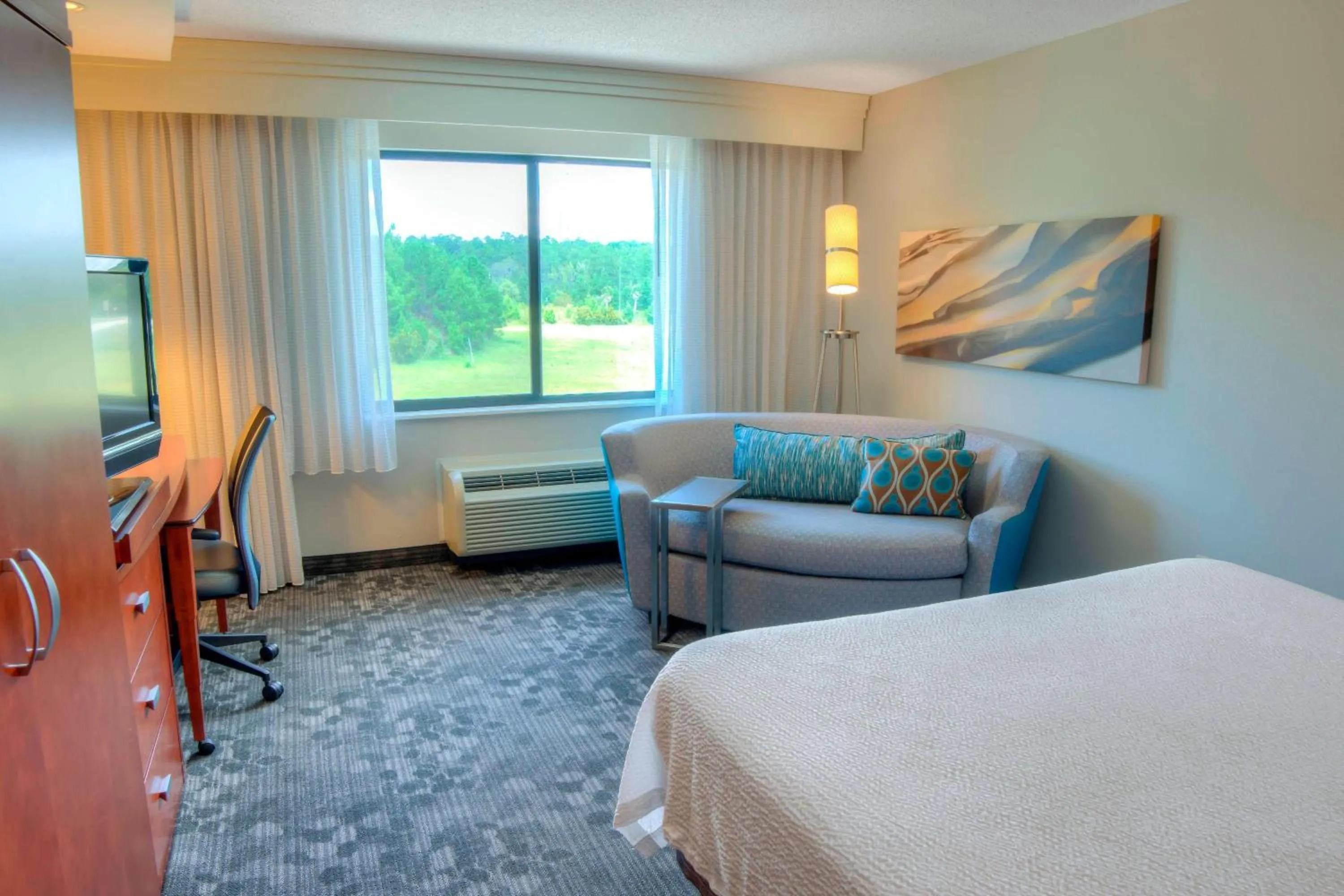 Bedroom in Courtyard Mobile Spanish Fort/Eastern Shore