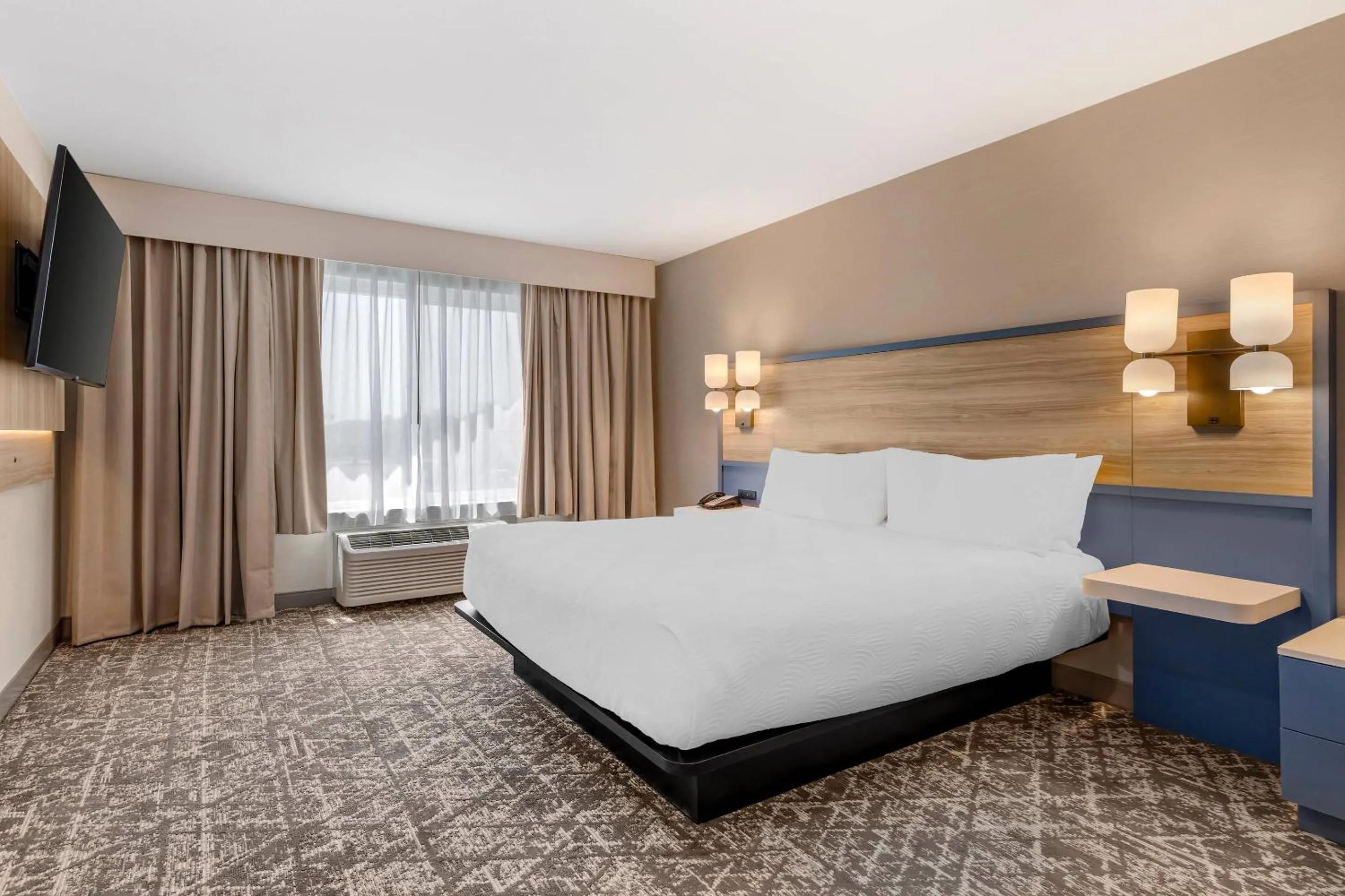 Bedroom, Bed in Country Inn & Suites by Radisson, Modesto-Salida