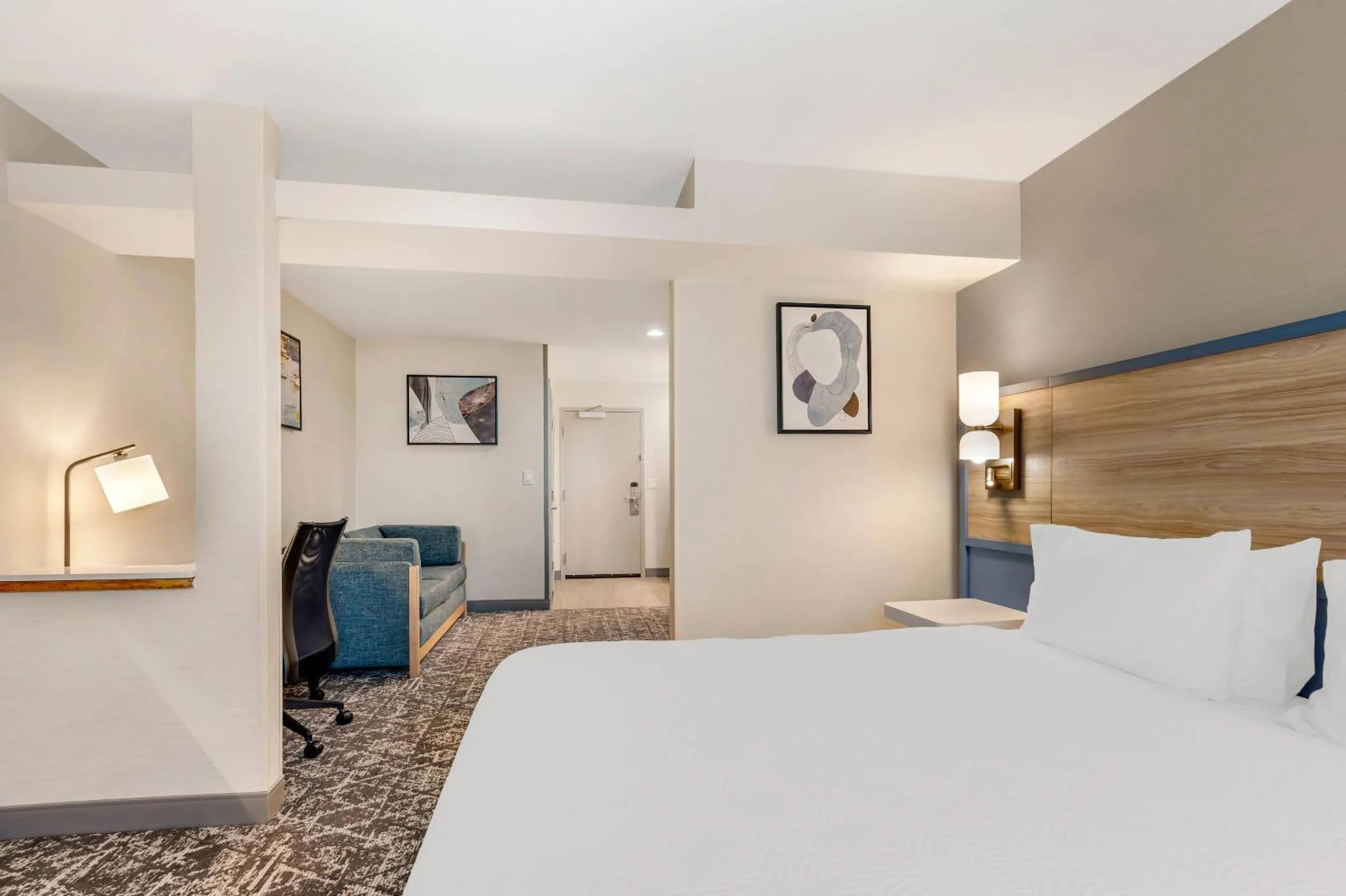 Bedroom, Bed in Country Inn & Suites by Radisson, Modesto-Salida