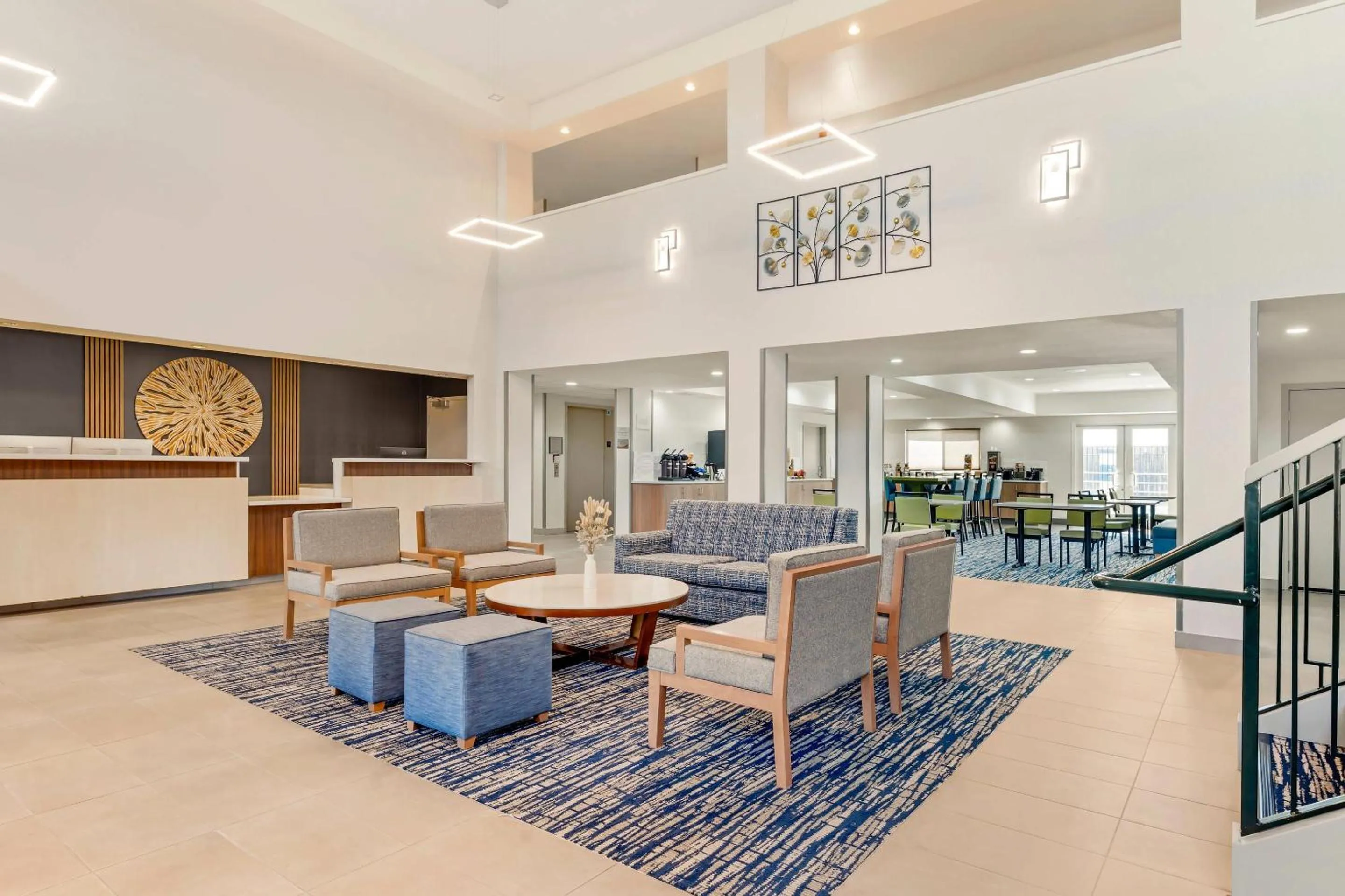Lobby or reception in Country Inn & Suites by Radisson, Modesto-Salida