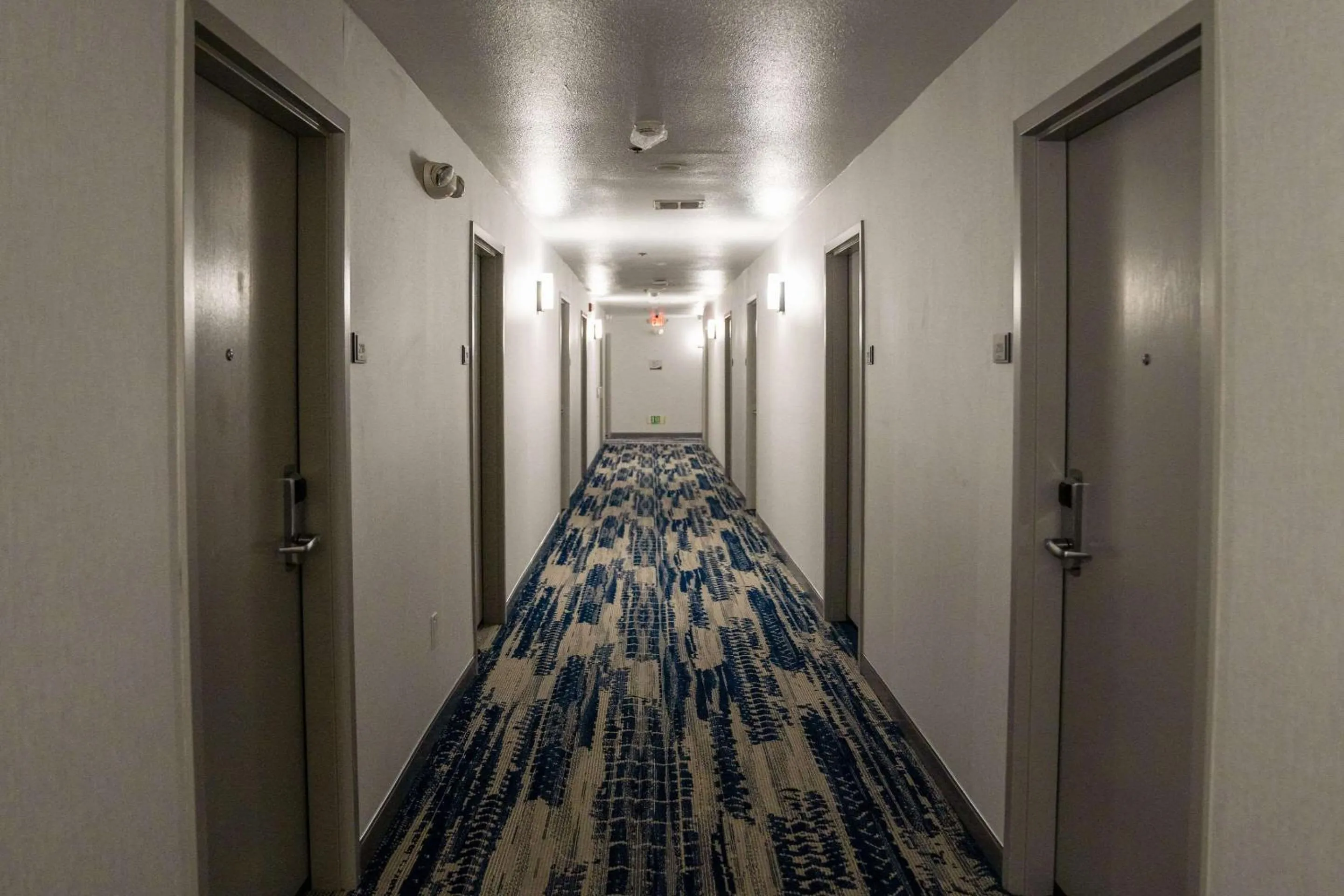 Property building in Country Inn & Suites by Radisson, Modesto-Salida