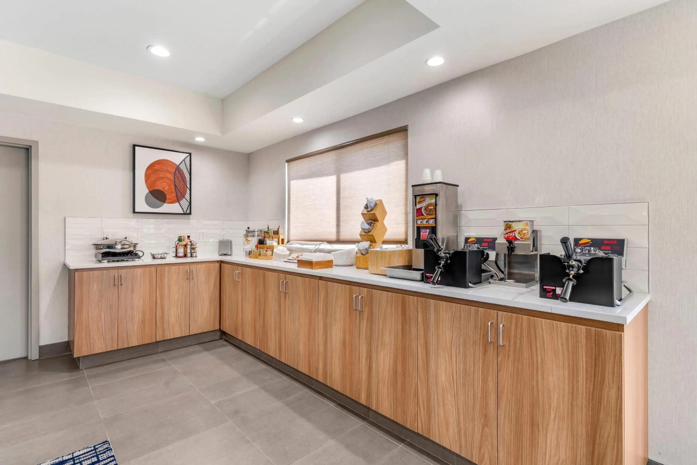 Breakfast in Country Inn & Suites by Radisson, Modesto-Salida