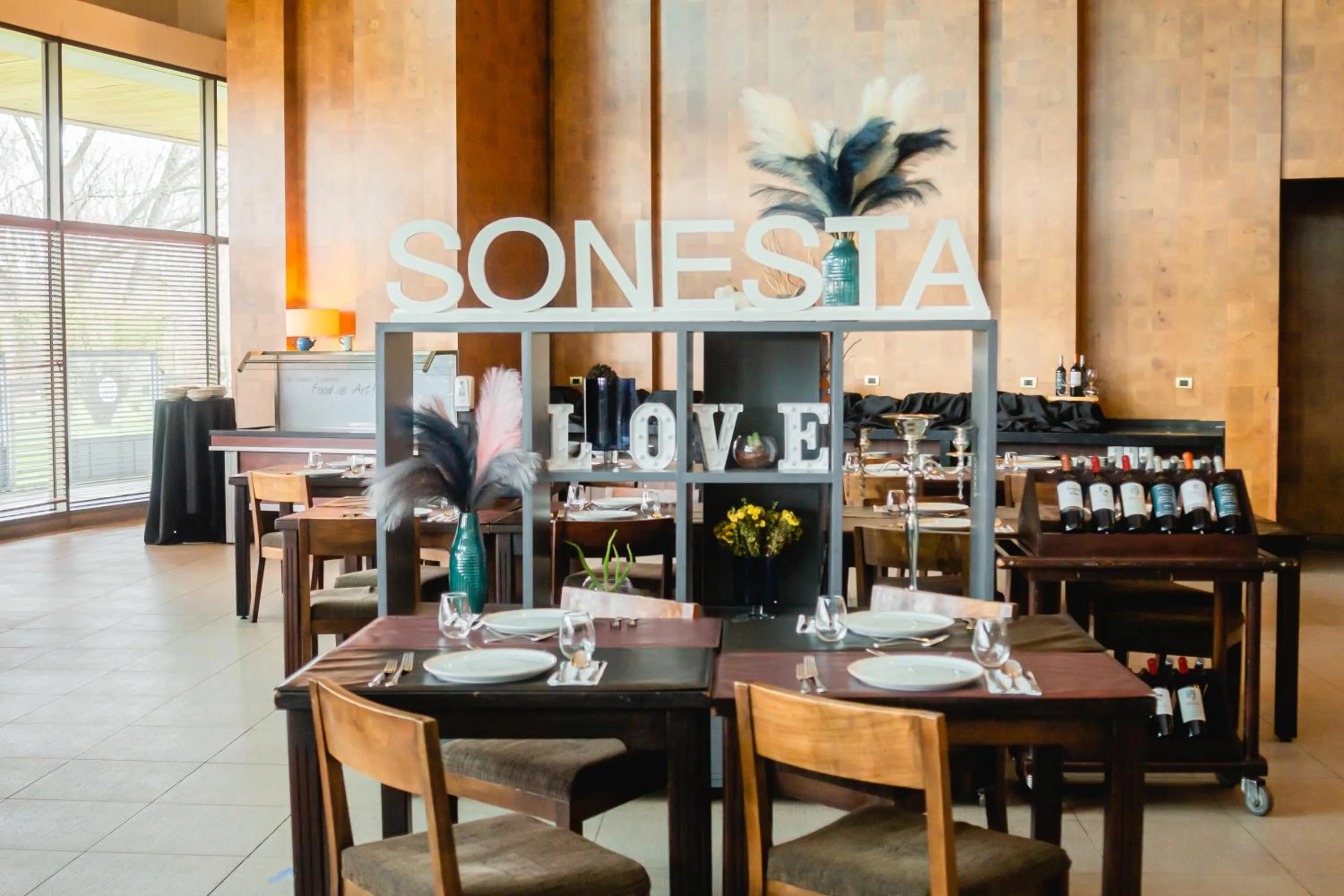 Lounge or bar in Sonesta Hotel Osorno