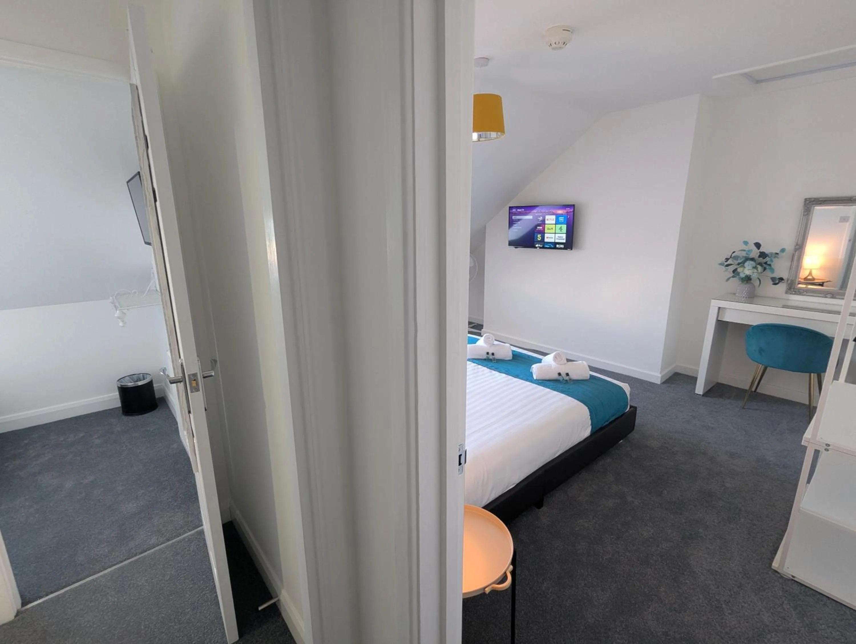 Bedroom, Bed in Acqua Beach Weymouth