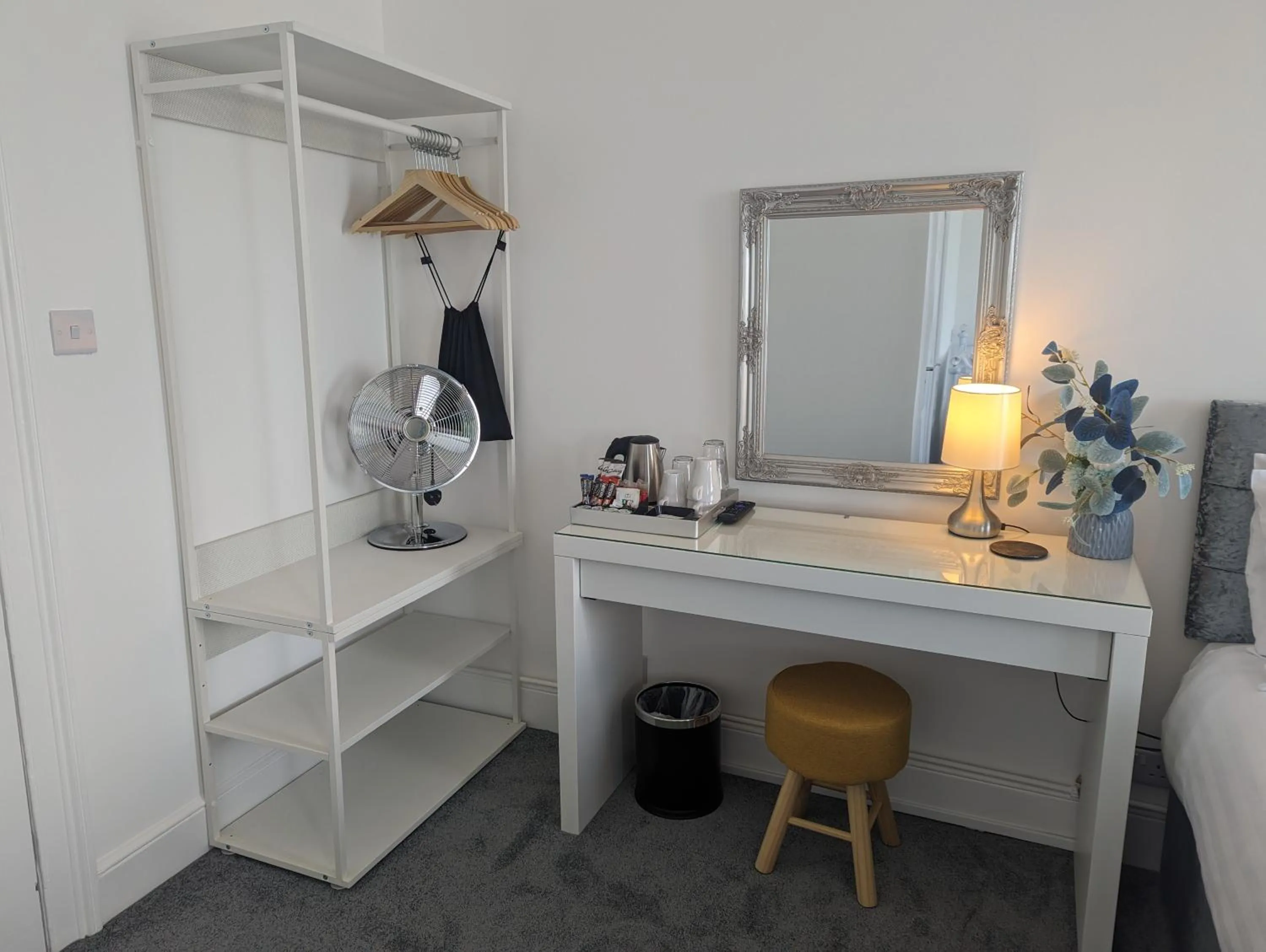 Coffee/tea facilities, Bed in Acqua Beach Weymouth