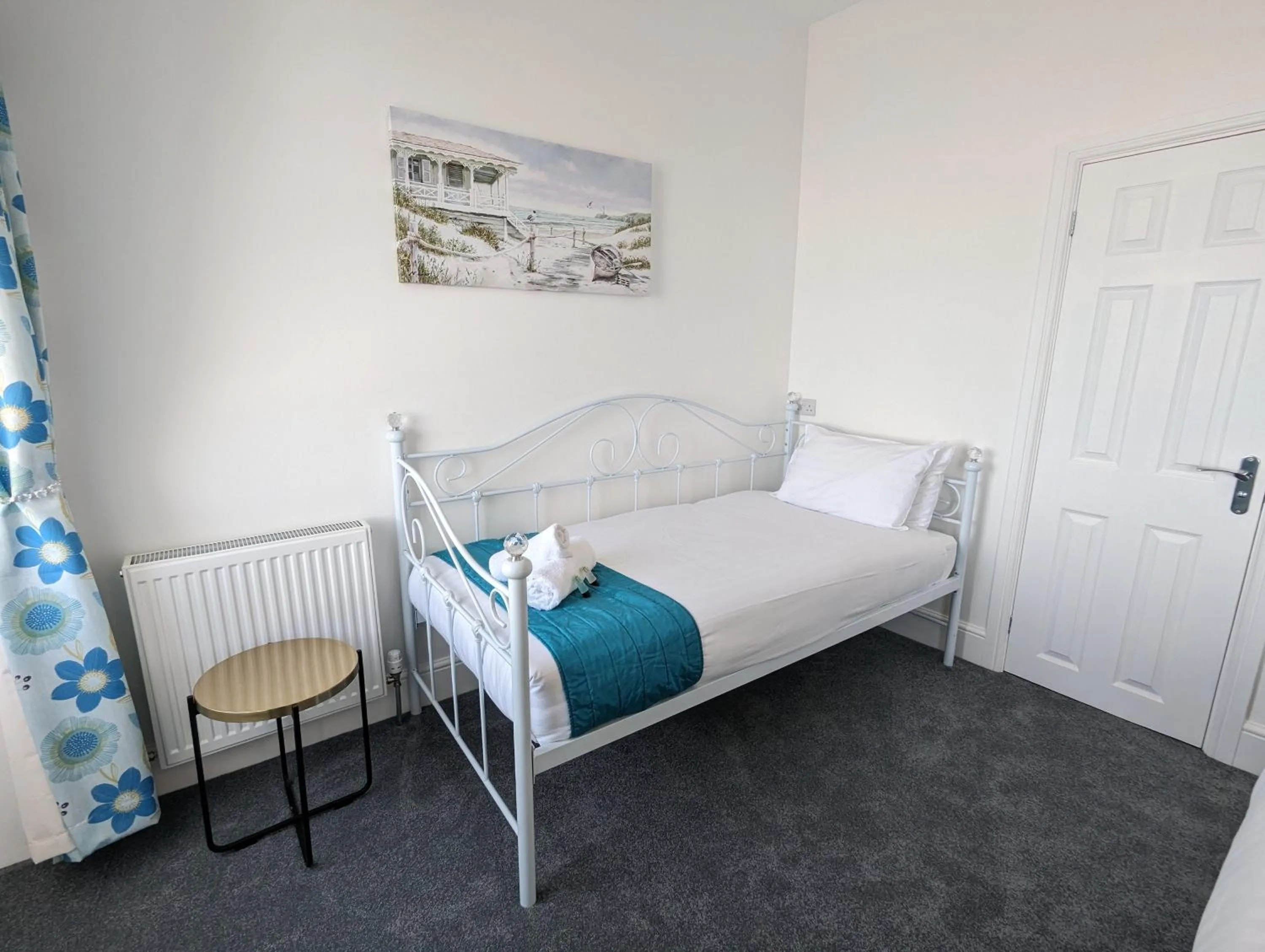 Bed in Acqua Beach Weymouth