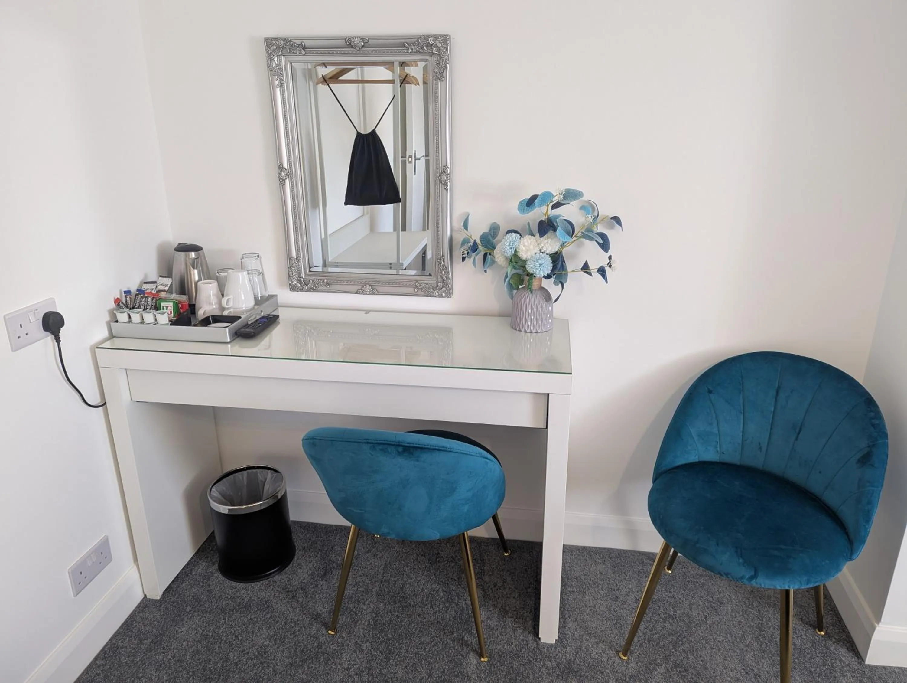 Seating area in Acqua Beach Weymouth