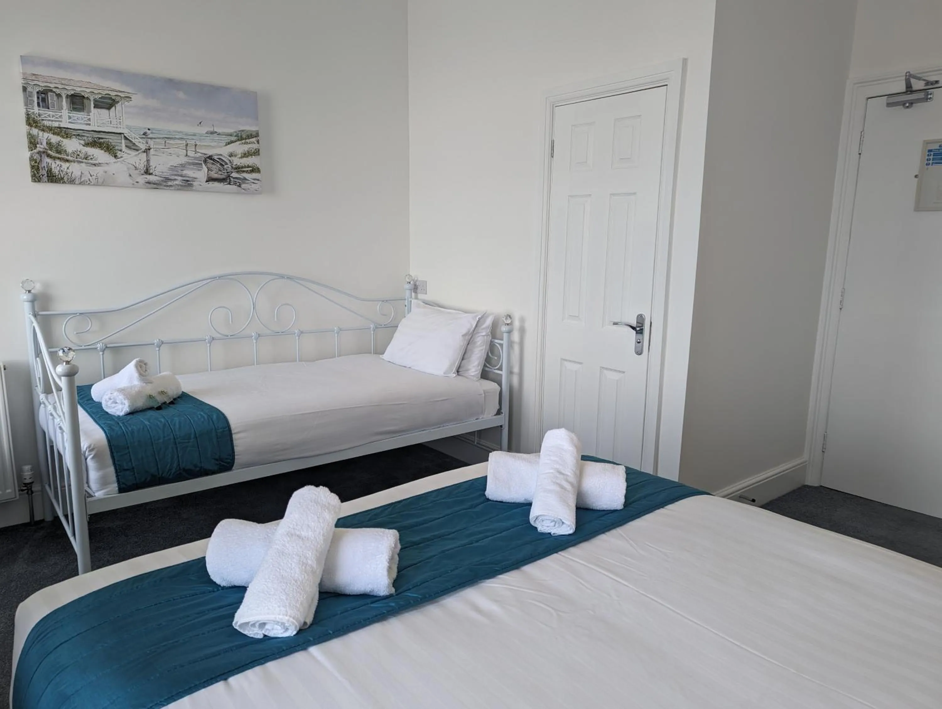Bed in Acqua Beach Weymouth