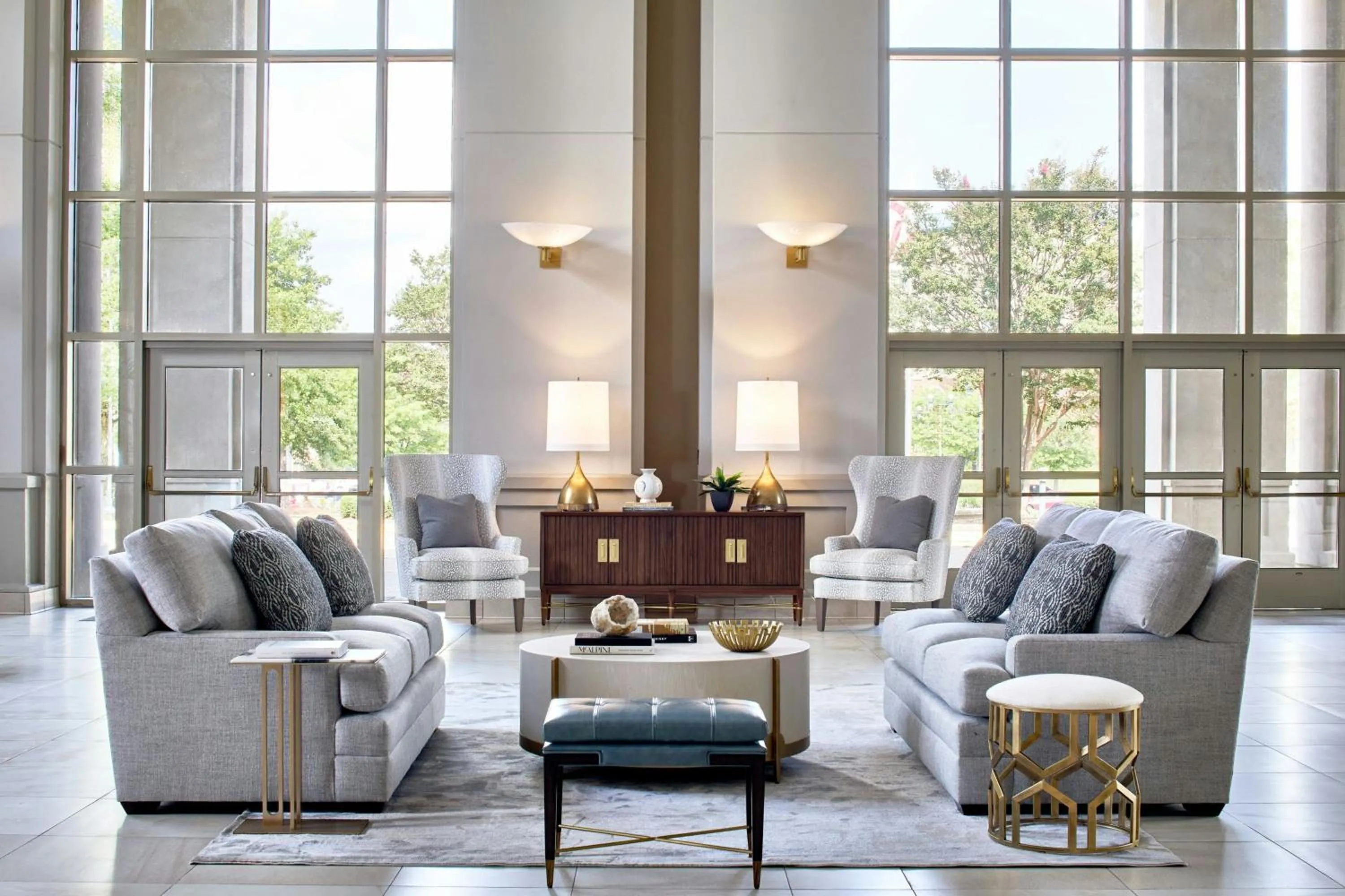 Lounge or bar in Renaissance Shoals Resort & Spa