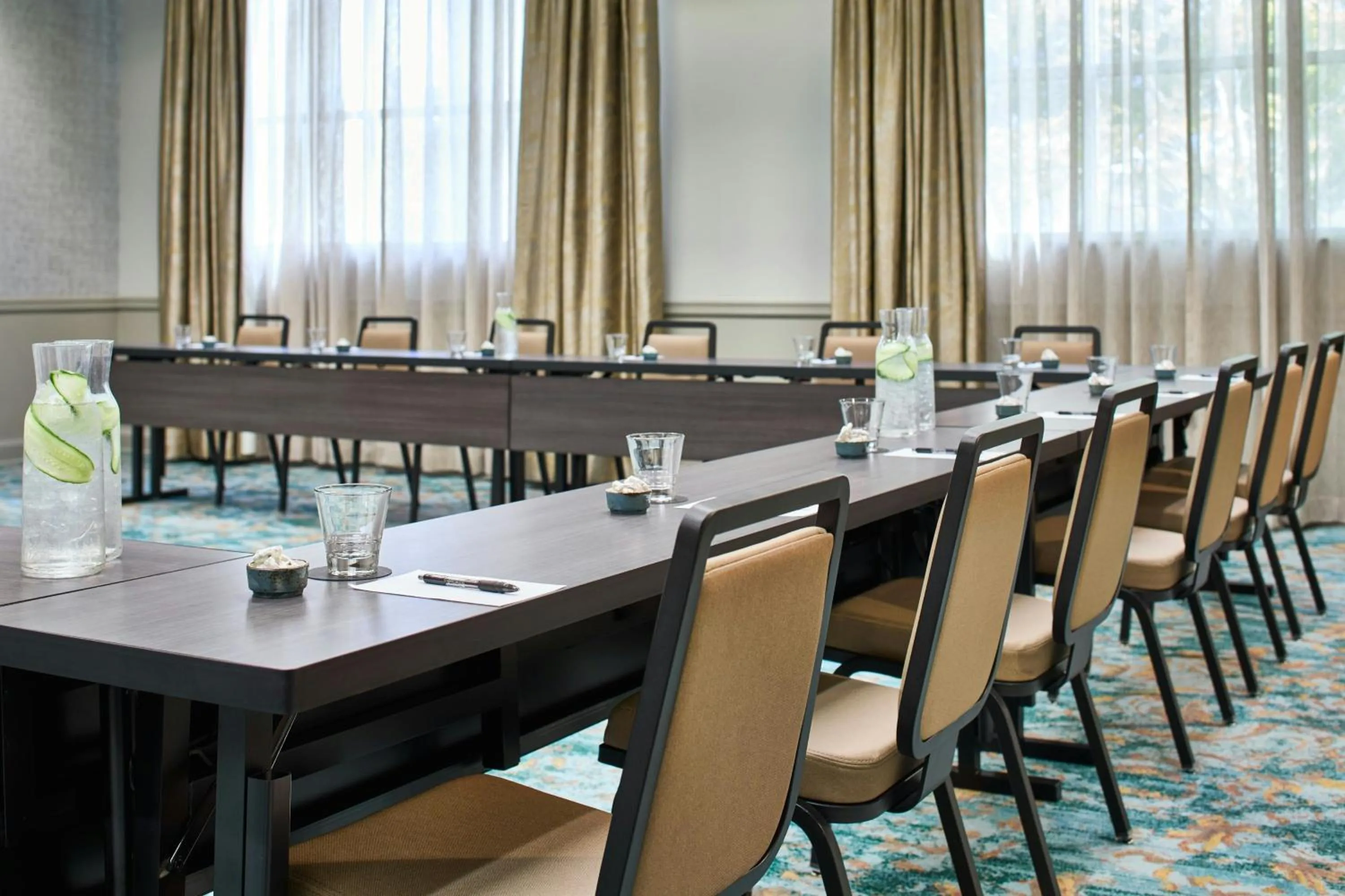 Meeting/conference room in Renaissance Shoals Resort & Spa
