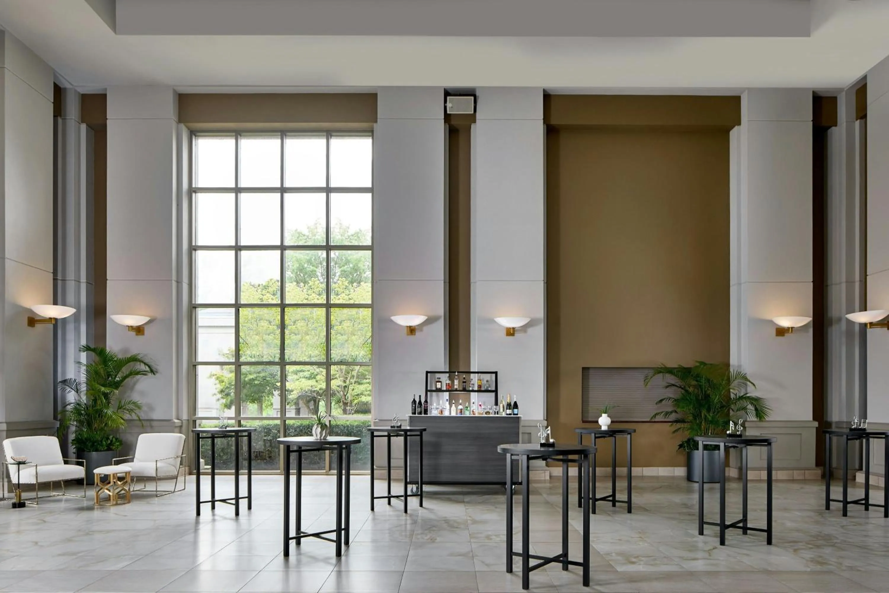 Lobby or reception in Renaissance Shoals Resort & Spa