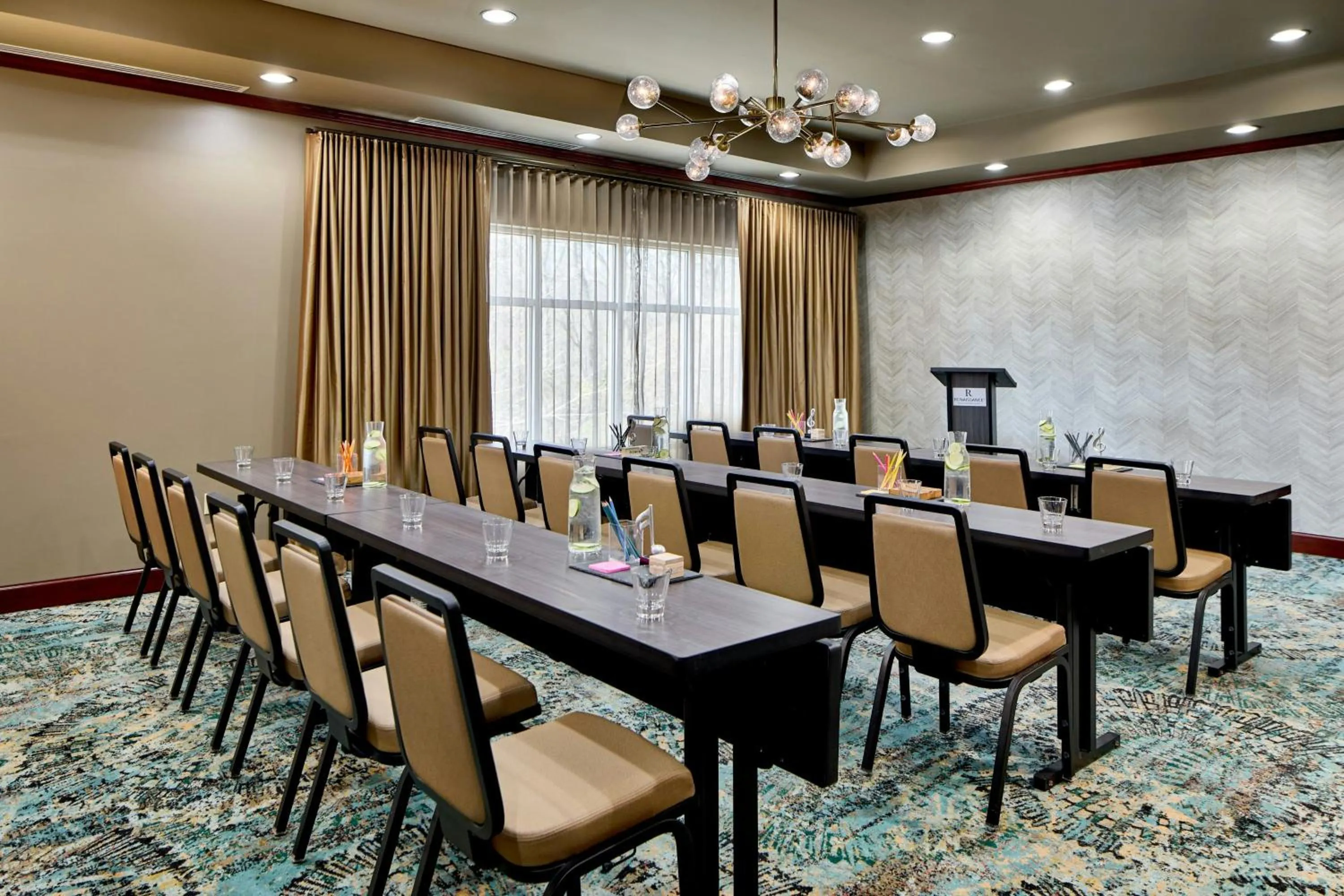 Meeting/conference room in Renaissance Shoals Resort & Spa