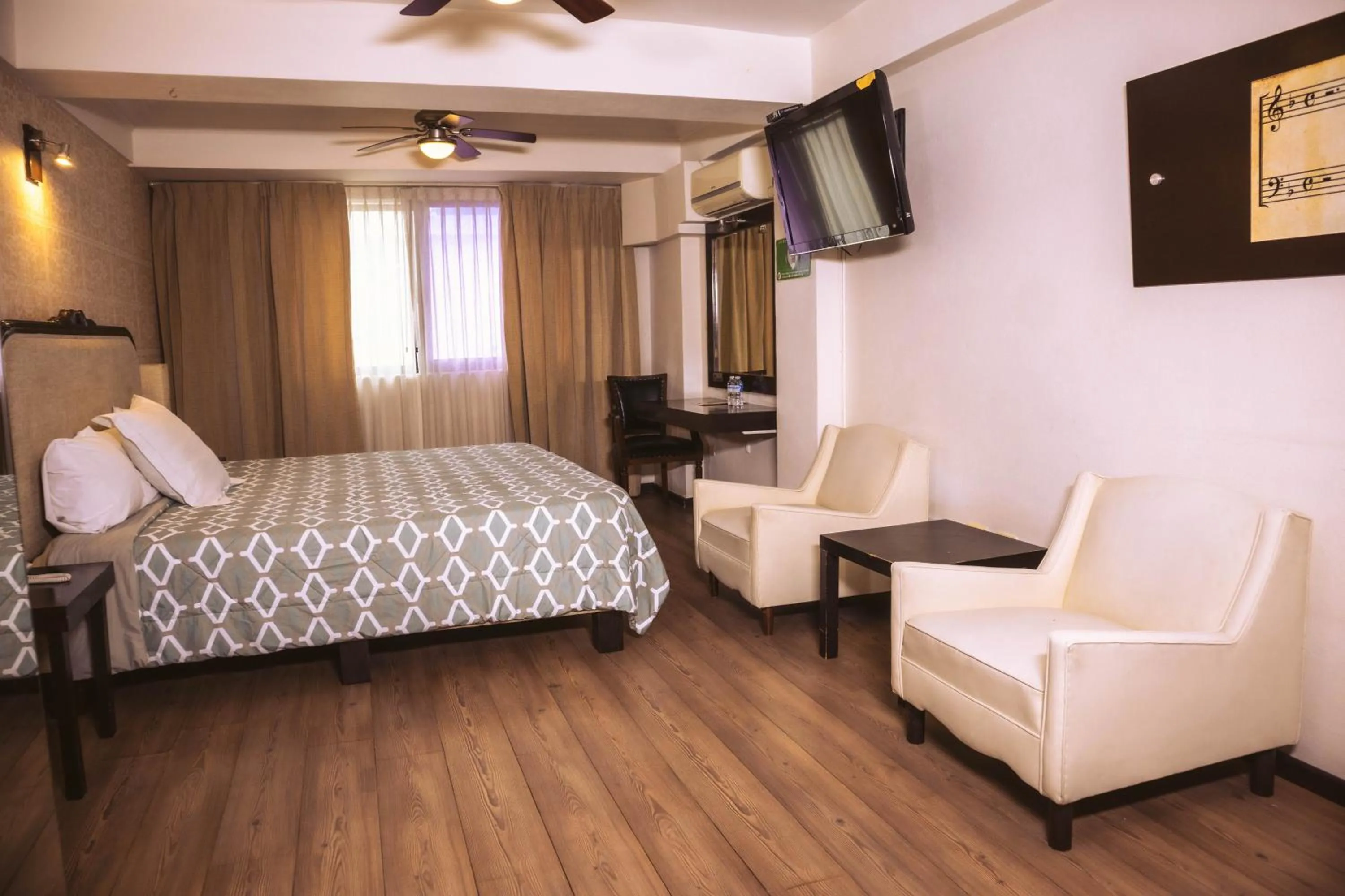 Photo of the whole room, Bed in Hotel Clara Luna