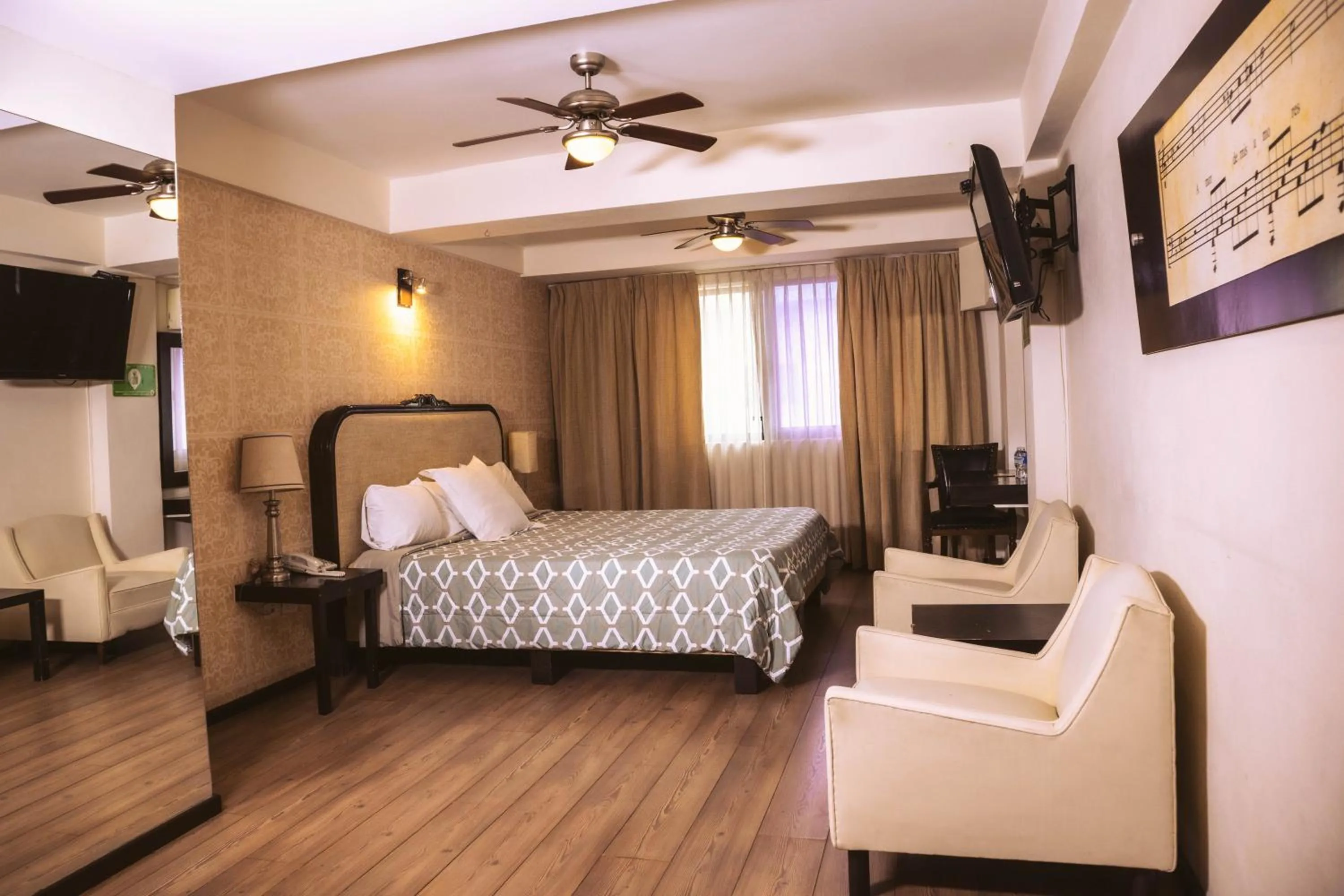 Photo of the whole room, Bed in Hotel Clara Luna