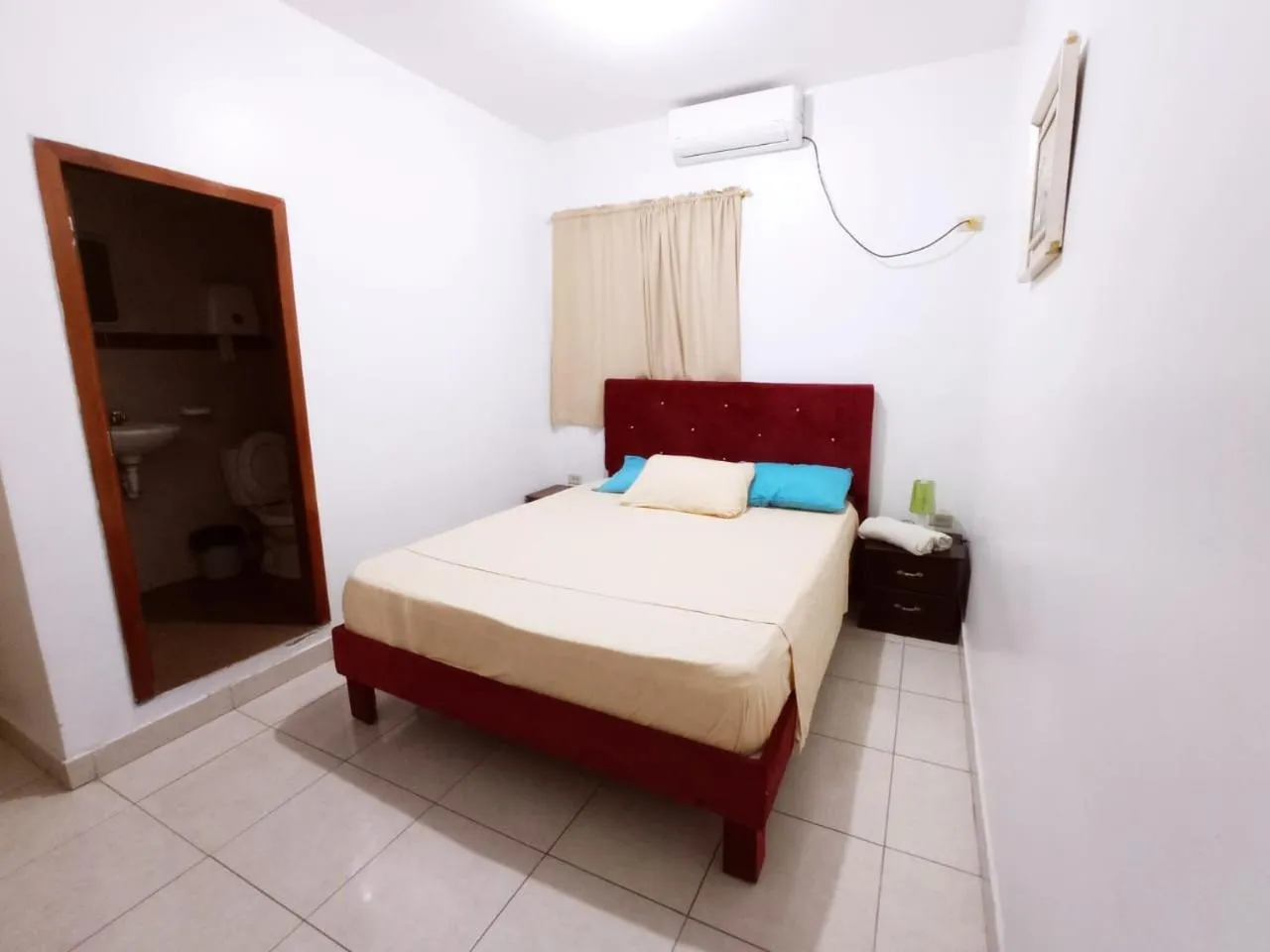 Double or Twin Room - single occupancy in Hostal El Naufrago 1