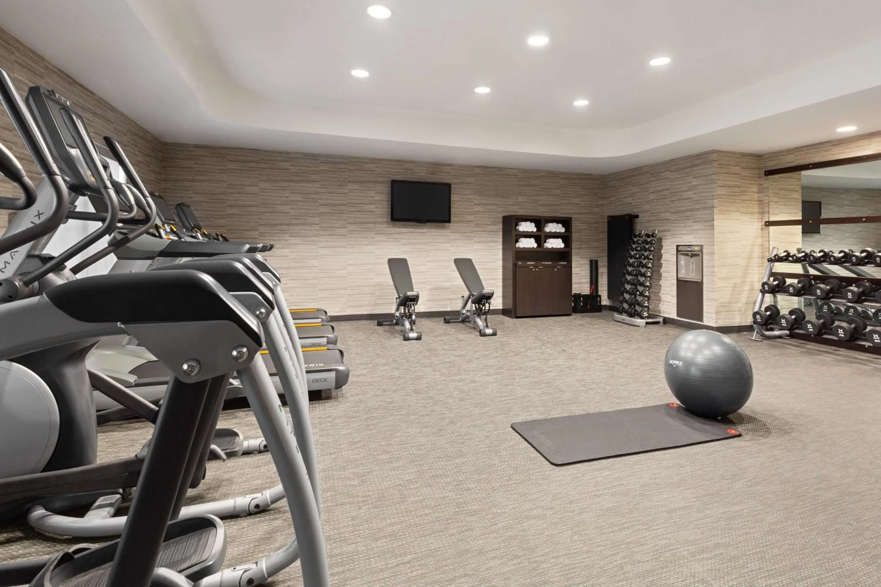 Fitness centre/facilities in Courtyard Missoula