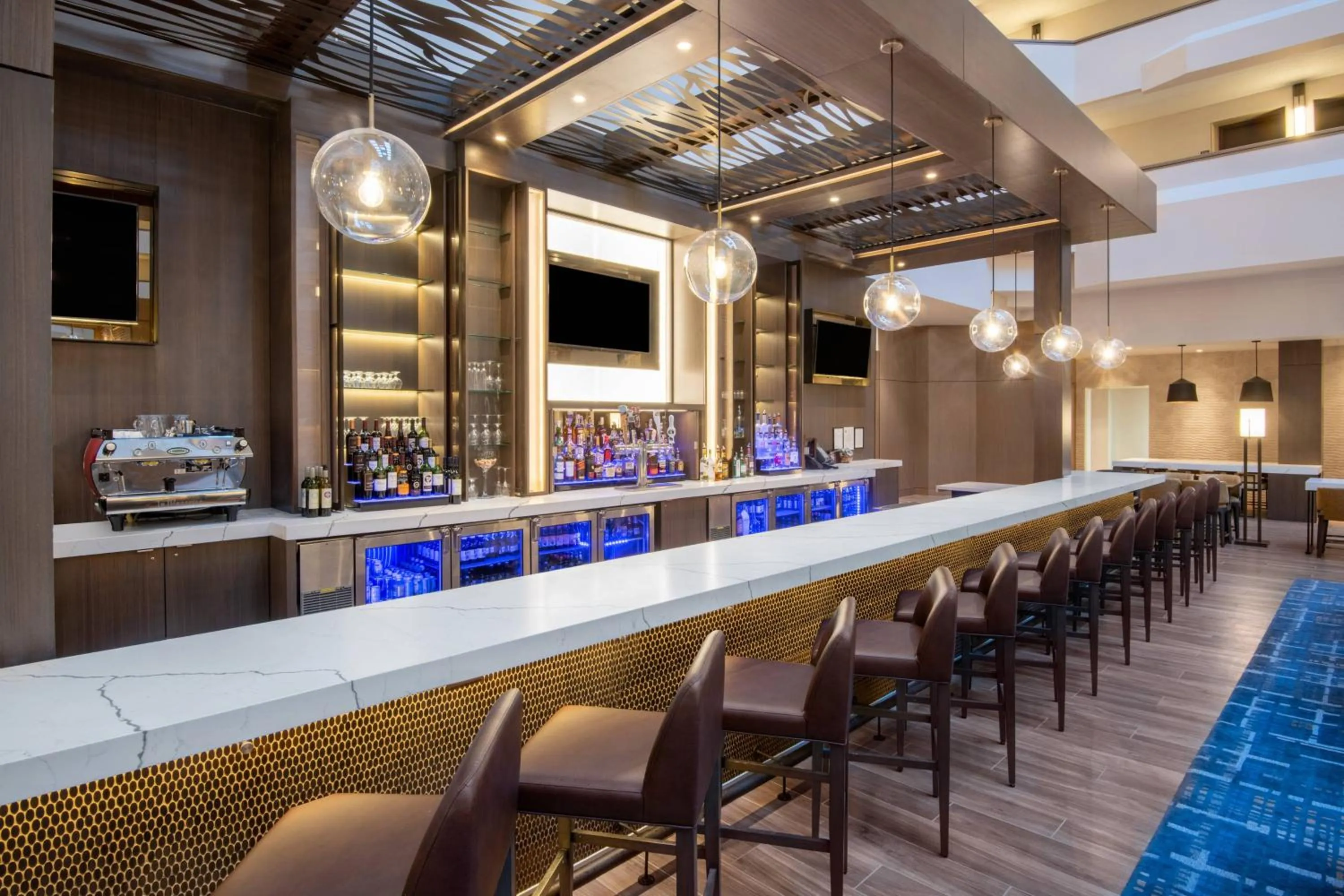 Lounge or bar in Madison Marriott West