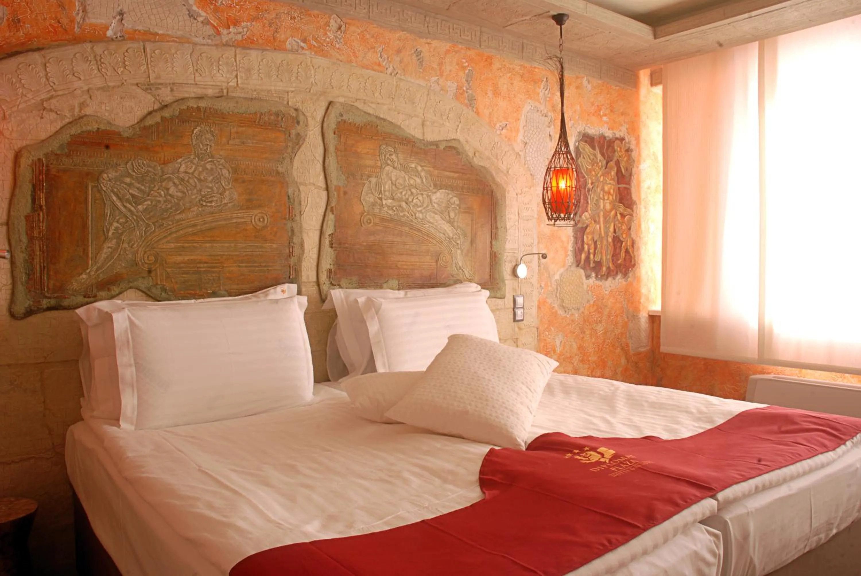 Photo of the whole room, Bed in Diplomat Plaza Hotel & Resort