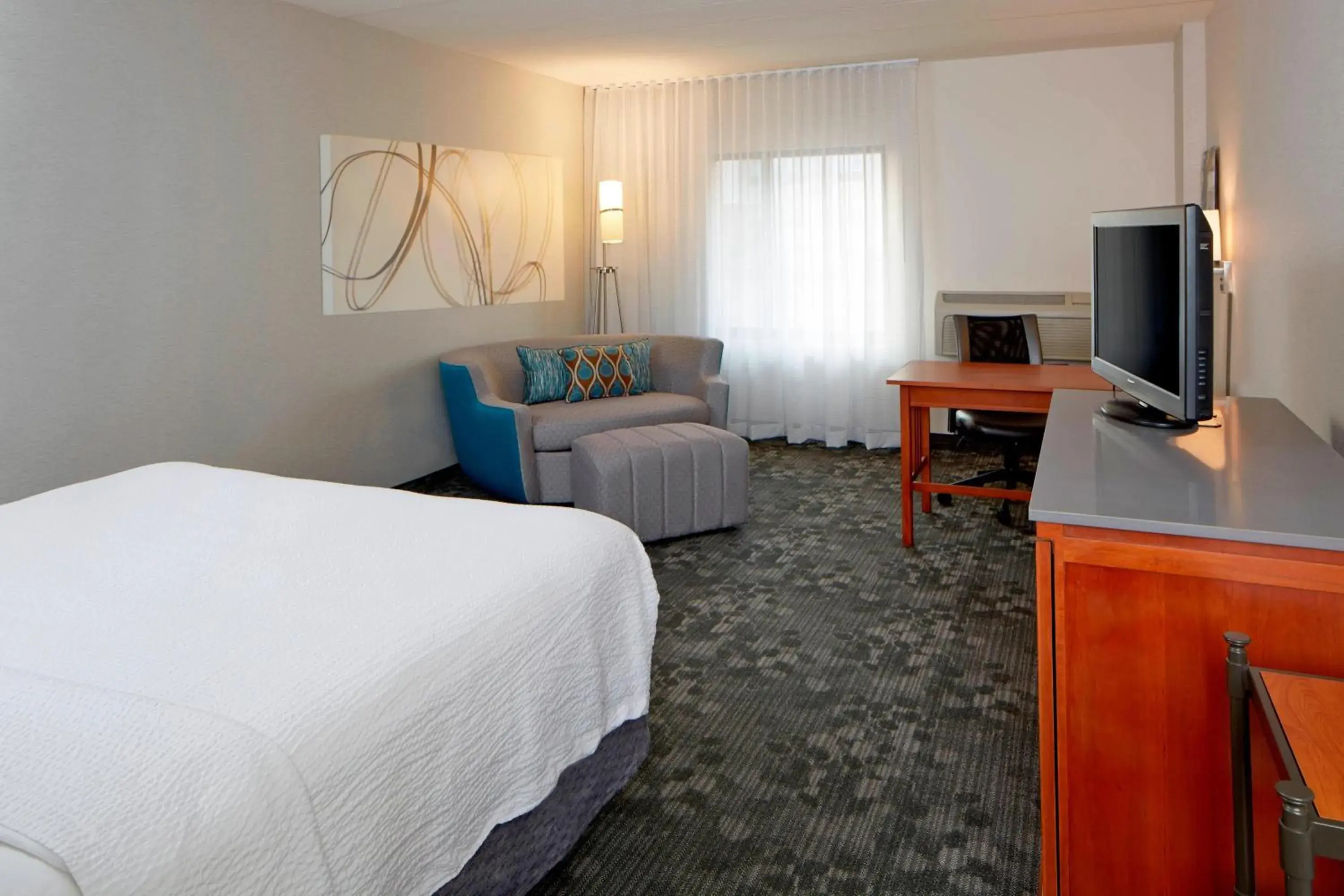 King Room with Sofa Bed and Adapted Tub - Mobility and Hearing Accessible in Courtyard by Marriott Bloomington Mall of America King Room with Sofa Bed and Adapted Tub - Mobility and Hearing Accessible in Courtyard by Marriott Bloomington Mall of America