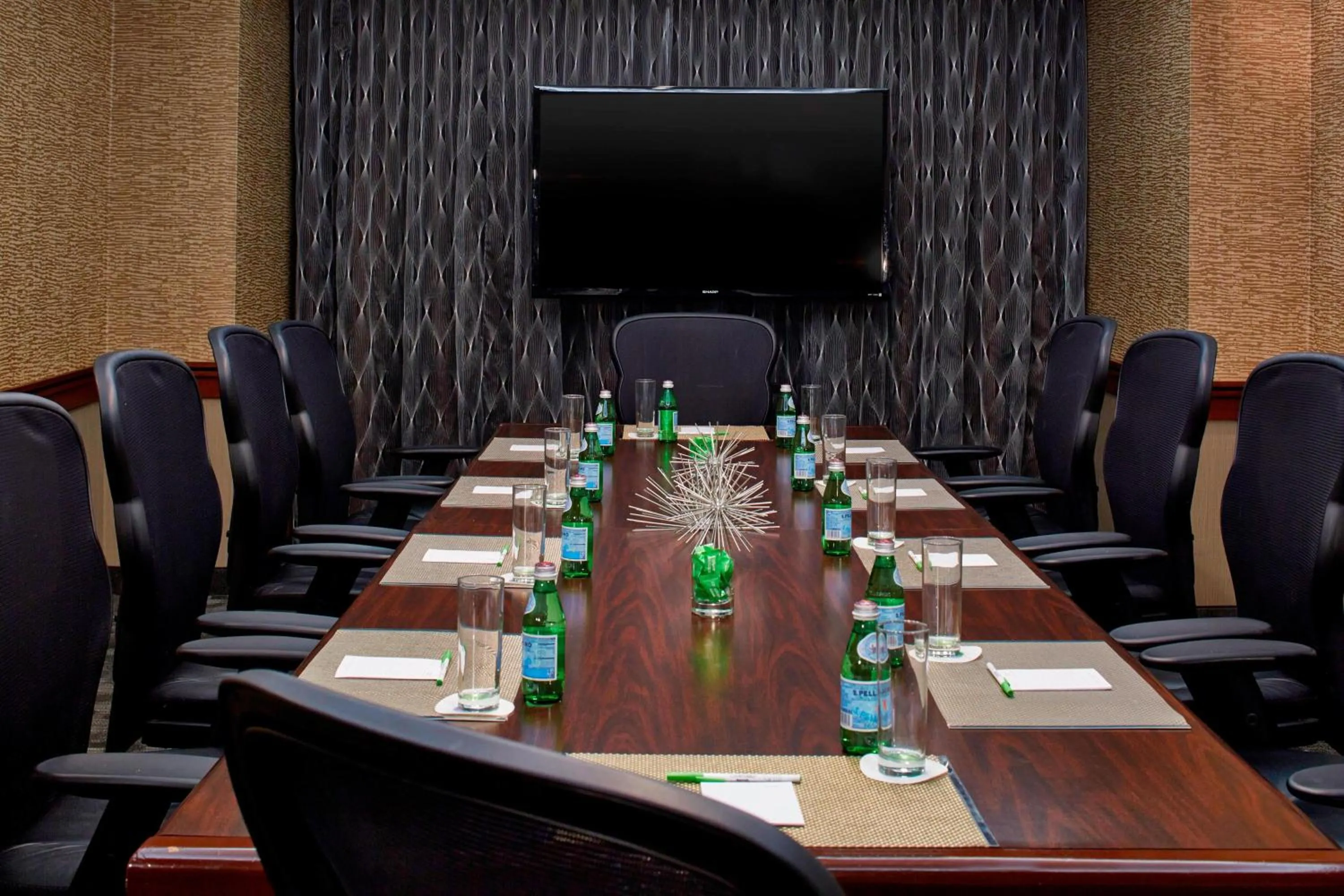 Meeting/conference room in Courtyard by Marriott Bloomington Mall of America