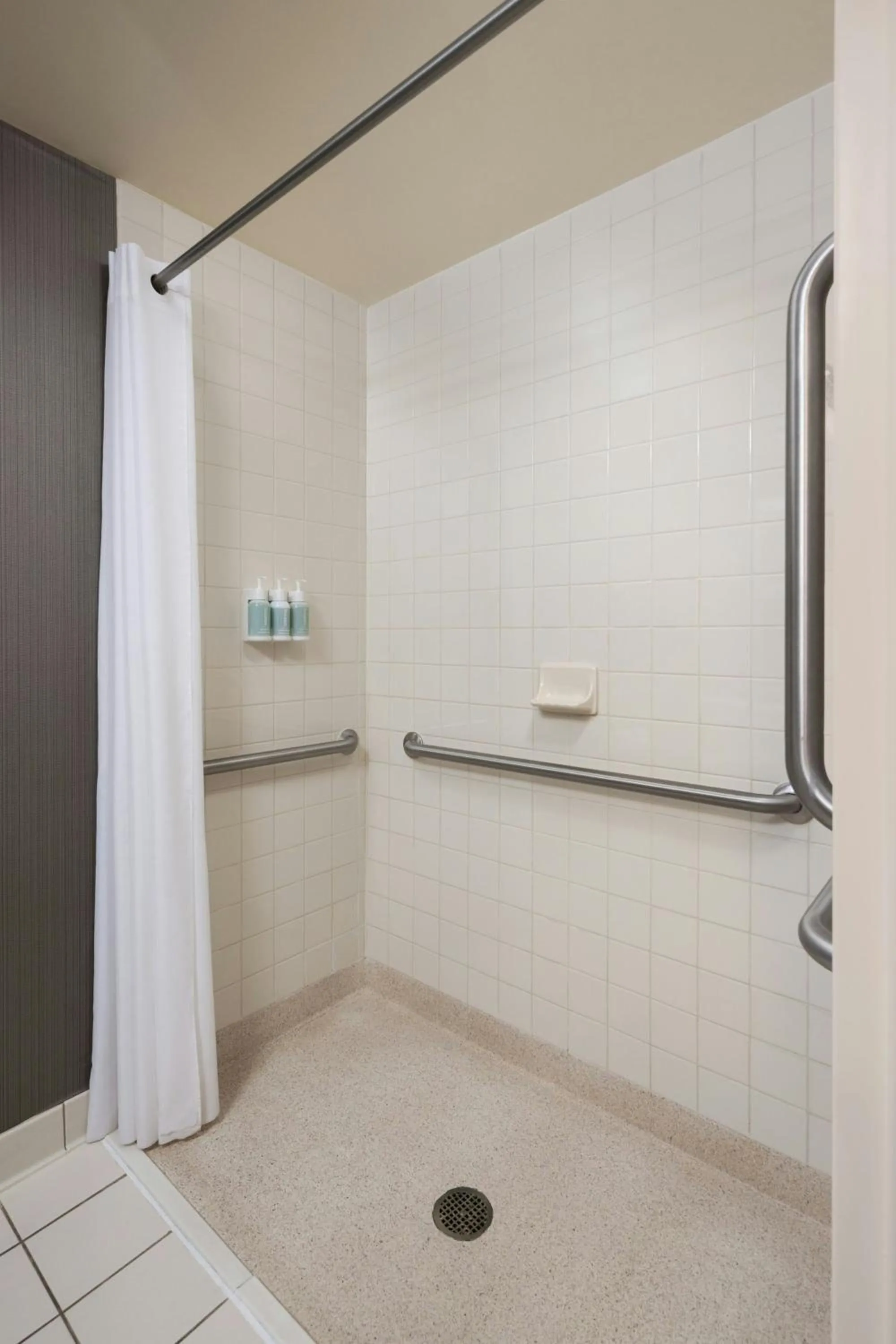 Bathroom in Courtyard by Marriott Bloomington Mall of America