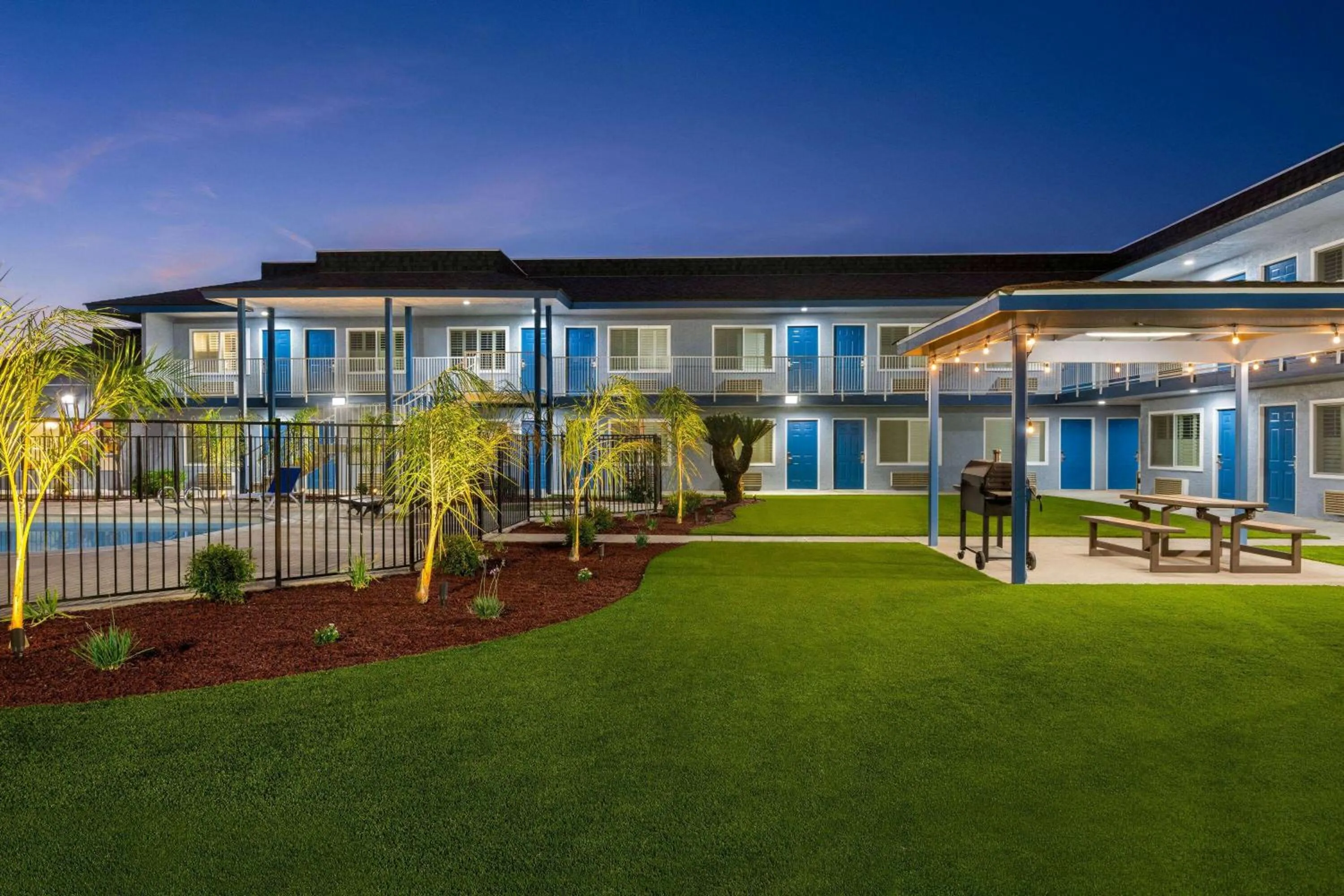 Property building in Super 8 by Wyndham Lindsay Olive Tree