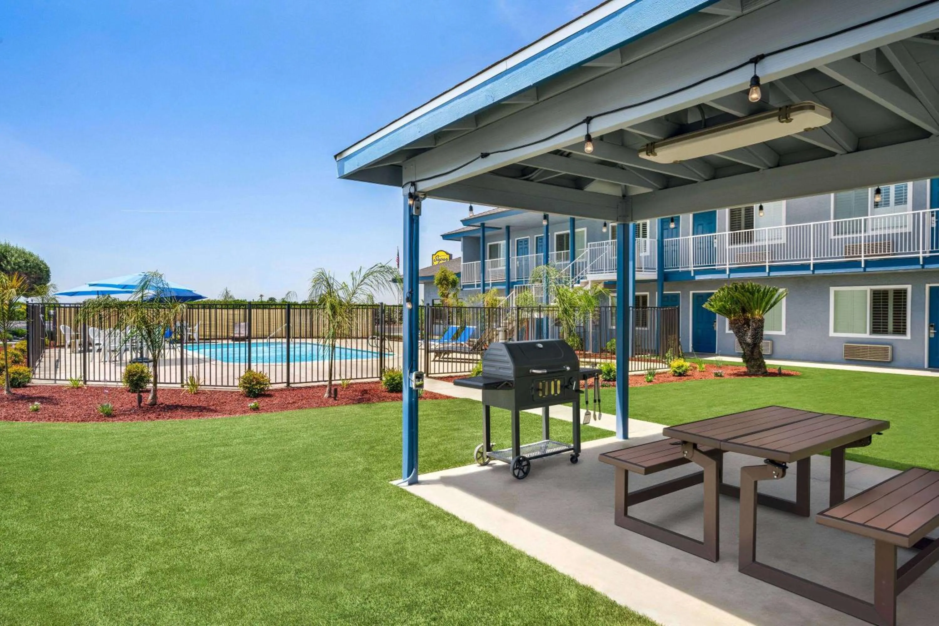 Property building in Super 8 by Wyndham Lindsay Olive Tree