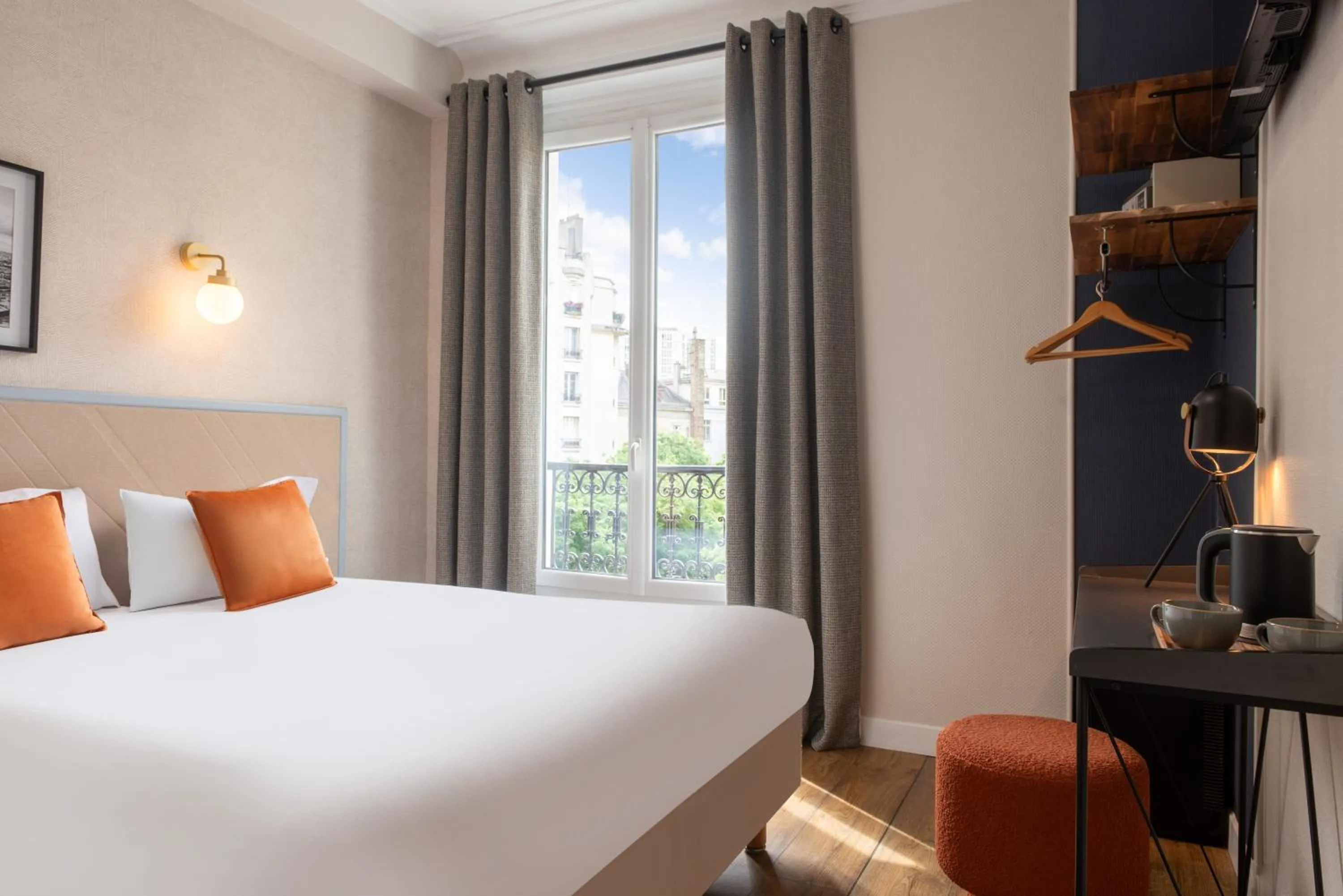 Bedroom, Bed in Hôtel Coypel by Magna Arbor