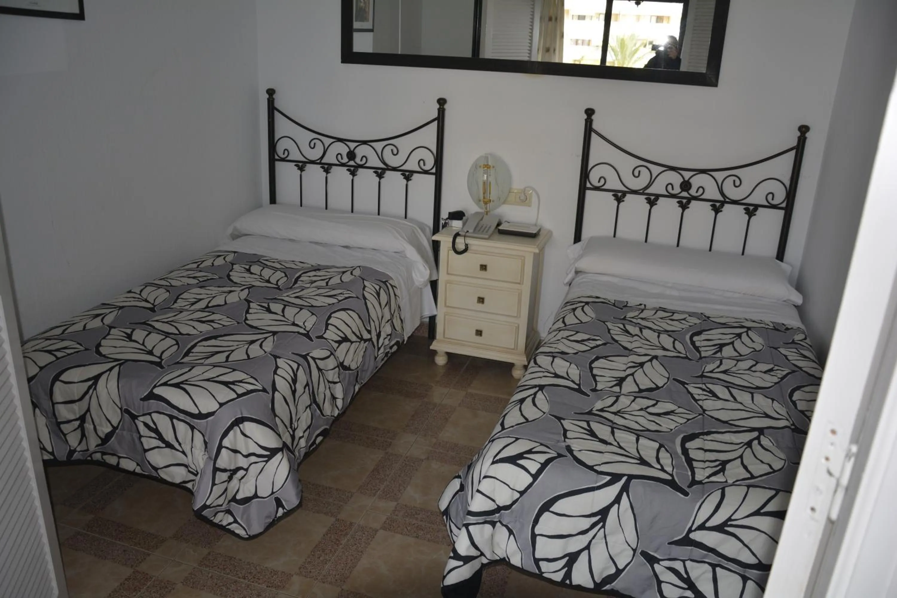 Bedroom, Bed in Apartamentos Mediterraneo