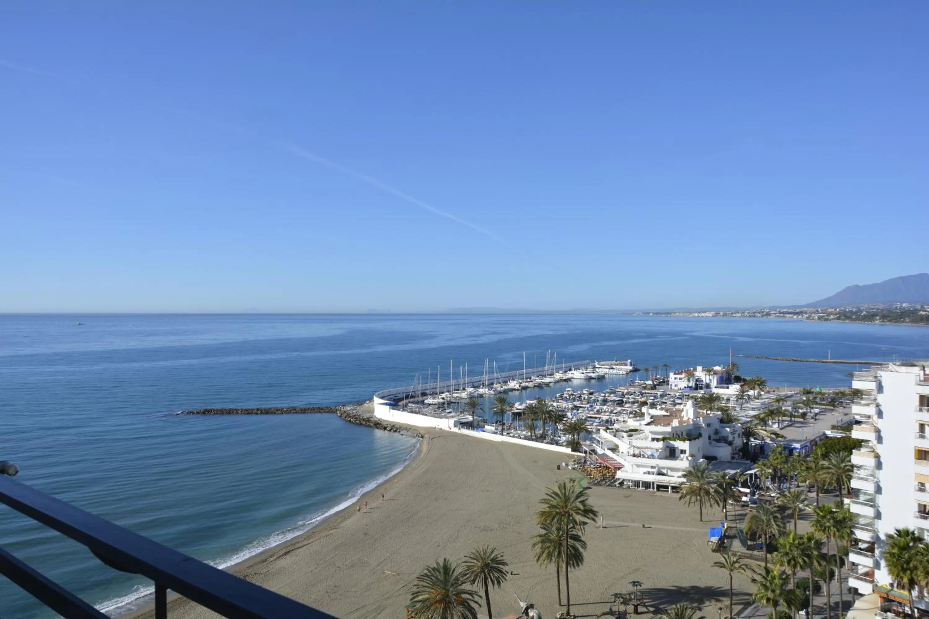 Sea view in Apartamentos Mediterraneo