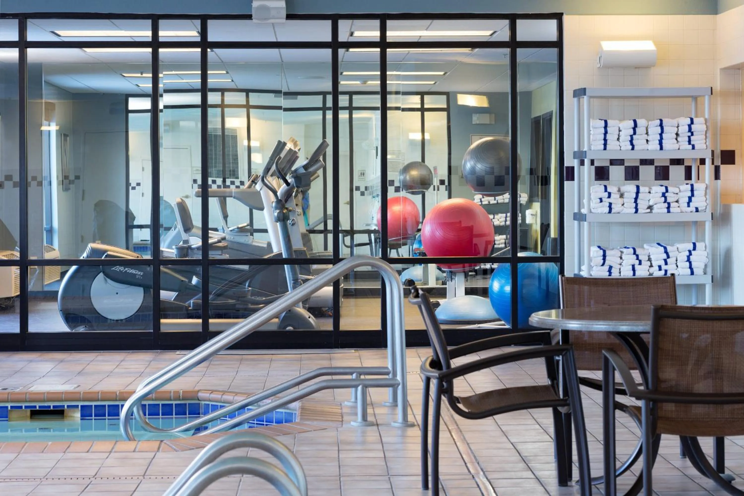 Swimming pool in SpringHill Suites Minneapolis West St. Louis Park