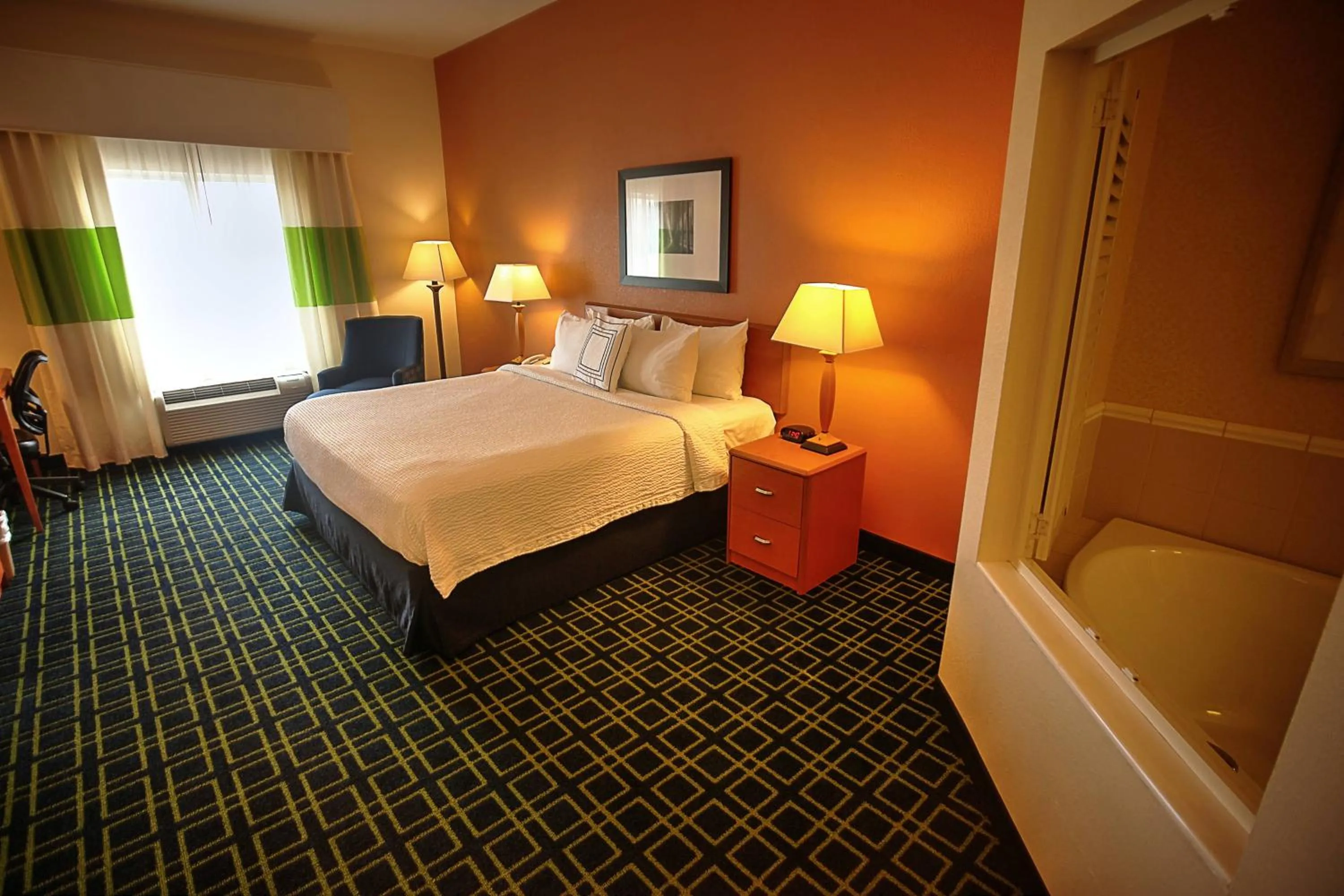 Photo of the whole room, Bed in Fairfield Inn & Suites Mount Vernon Rend Lake