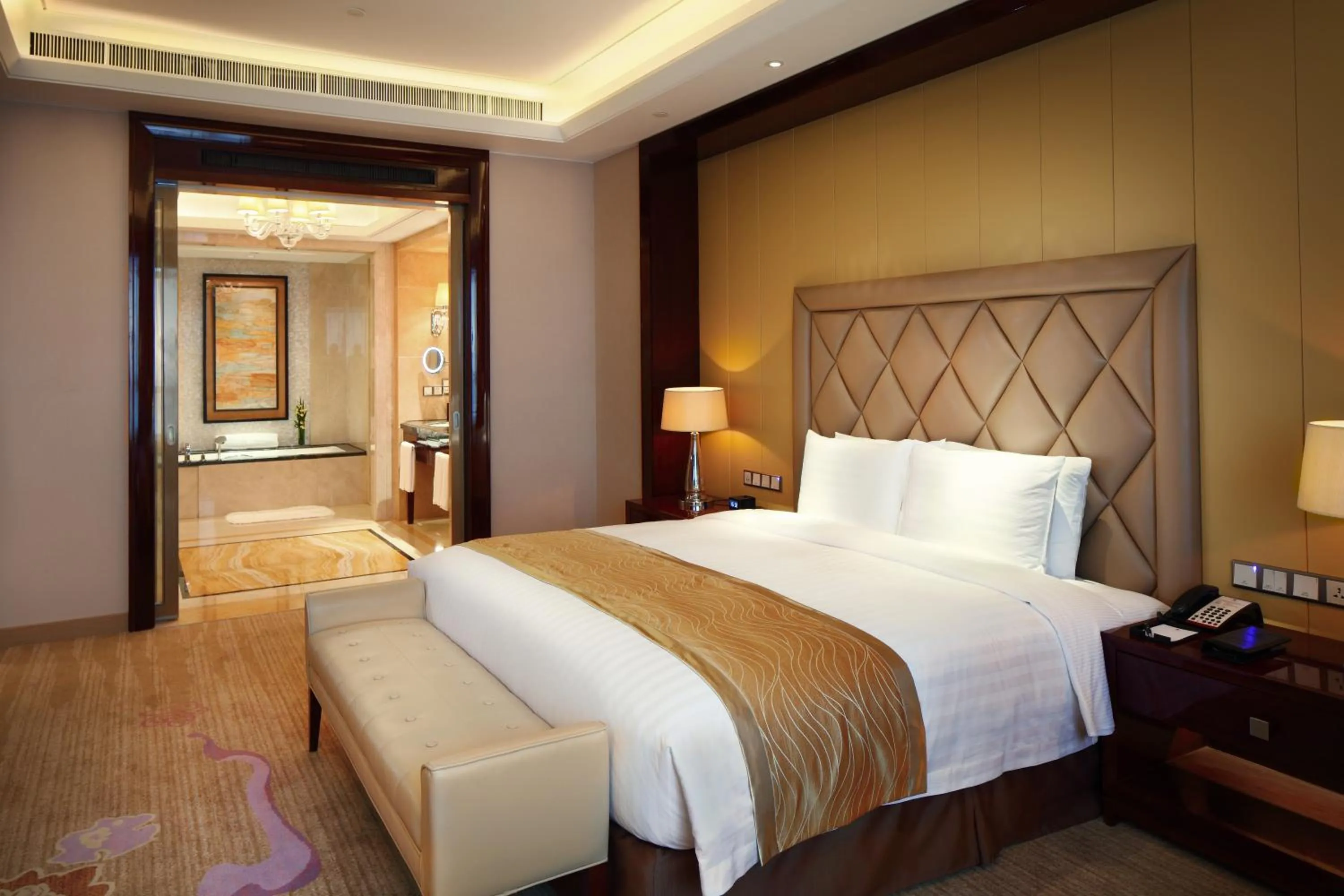 Bedroom, Bed in Wanda Realm Taizhou