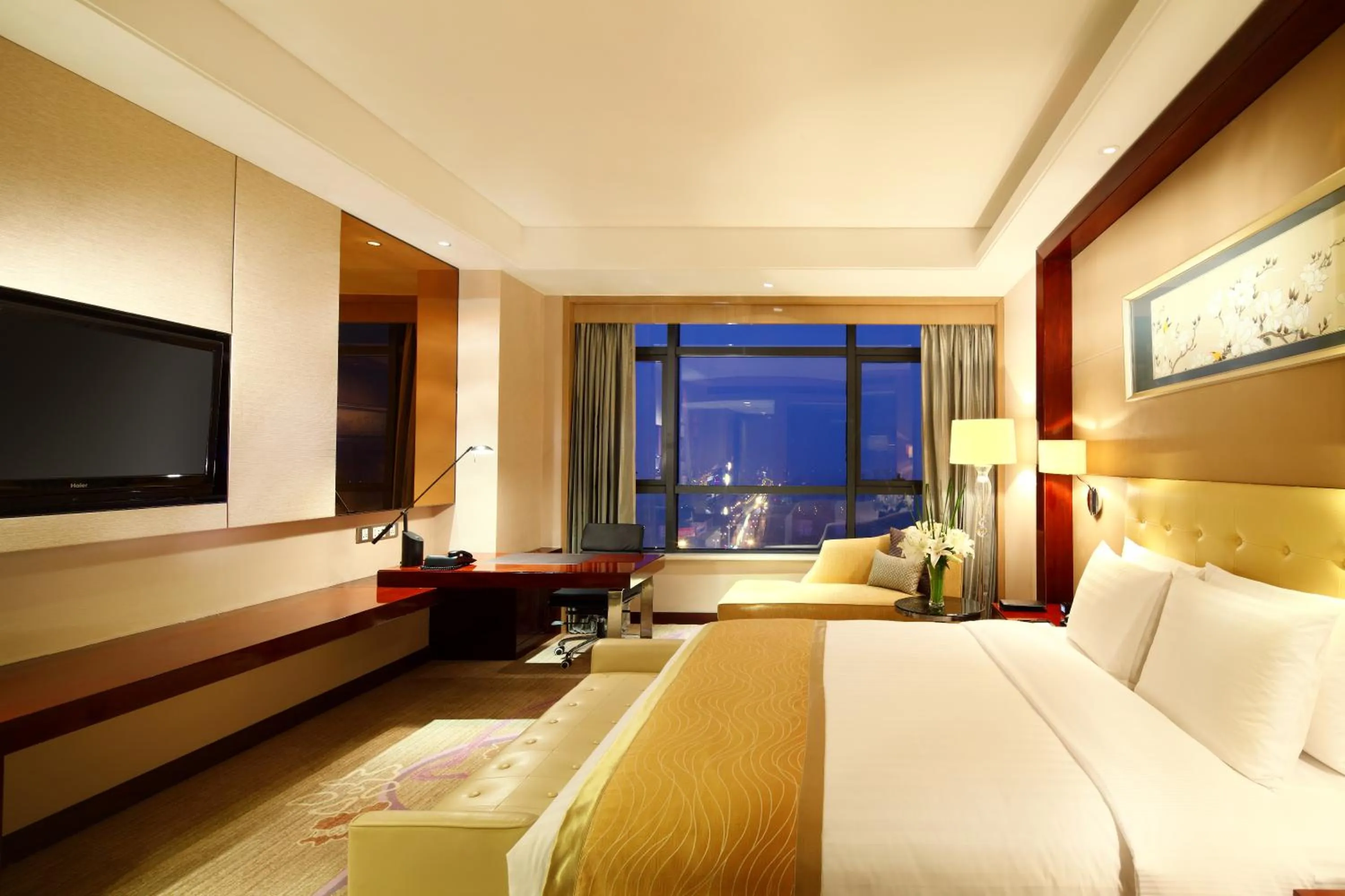 Bedroom, Bed in Wanda Realm Taizhou