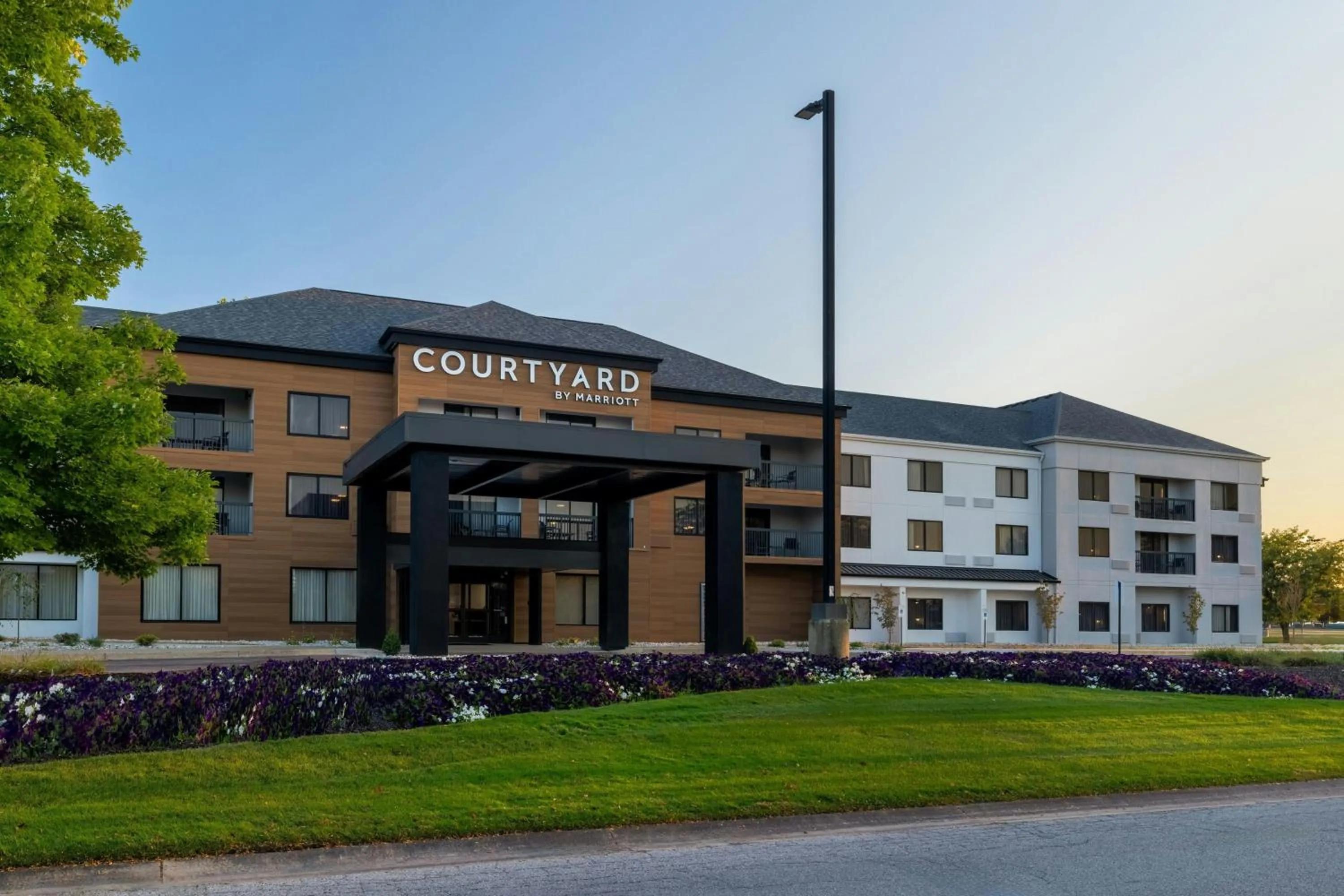 Property building in Courtyard by Marriott Kokomo