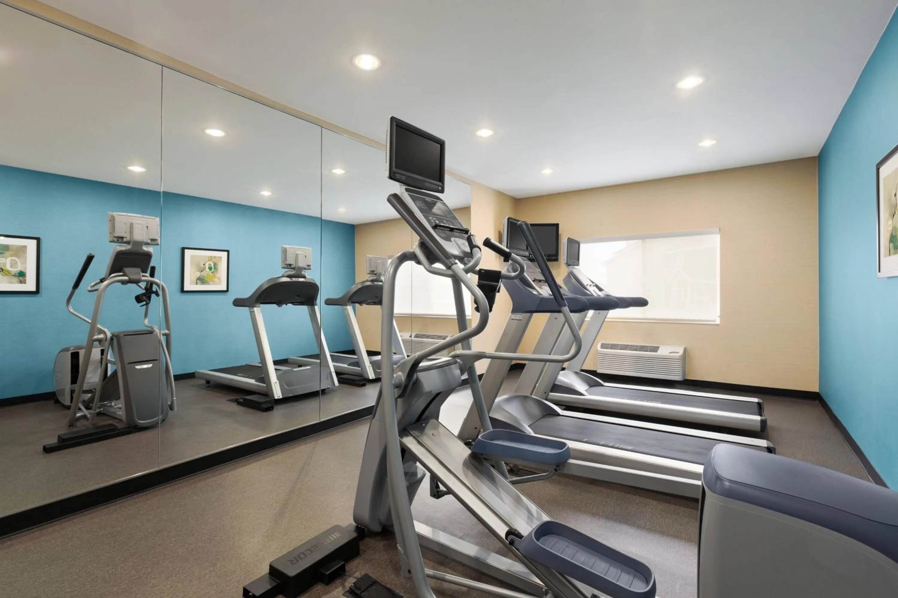 Fitness centre/facilities in Fairfield Inn & Suites Omaha East/Council Bluffs, IA