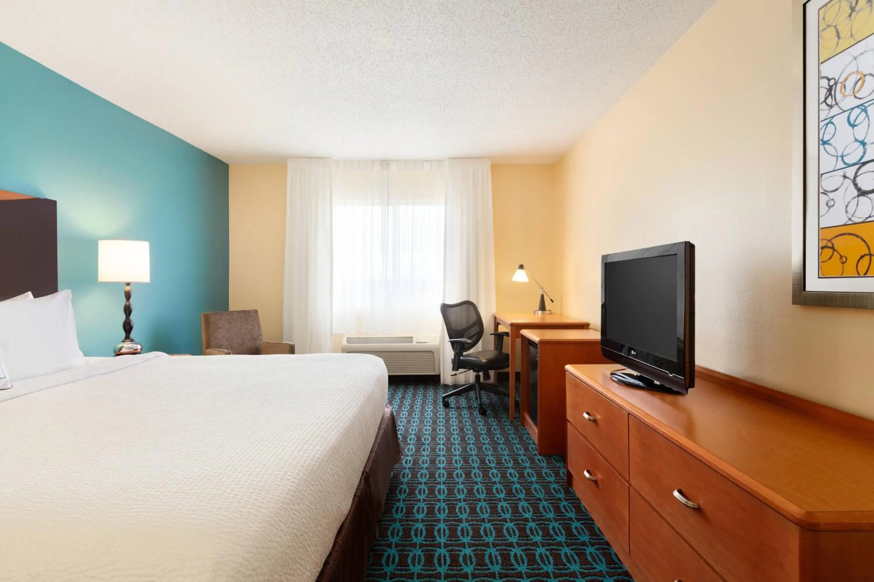 Photo of the whole room, Bed in Fairfield Inn & Suites Omaha East/Council Bluffs, IA